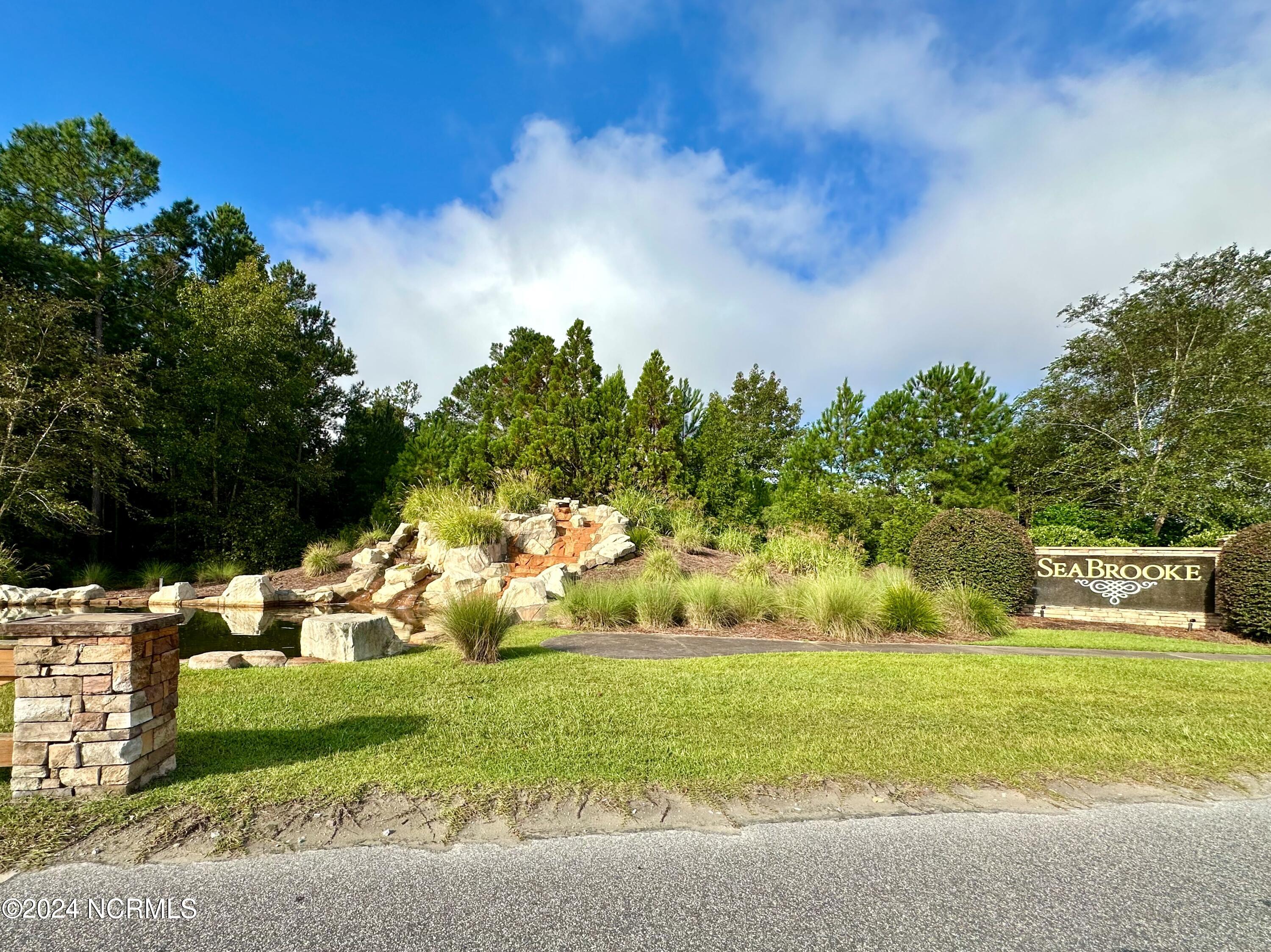 704 Buckeye Road NE