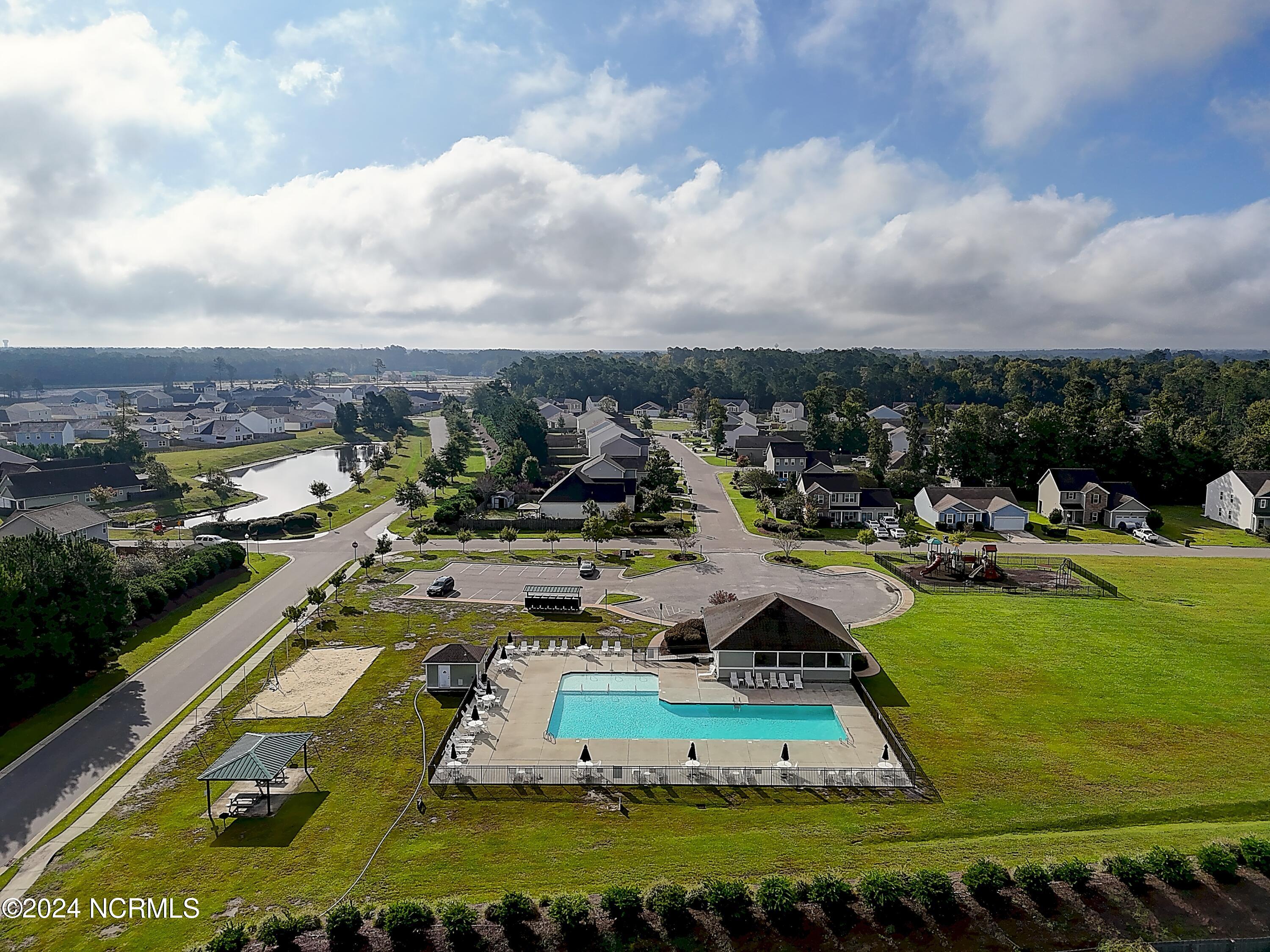 704 Buckeye Road NE