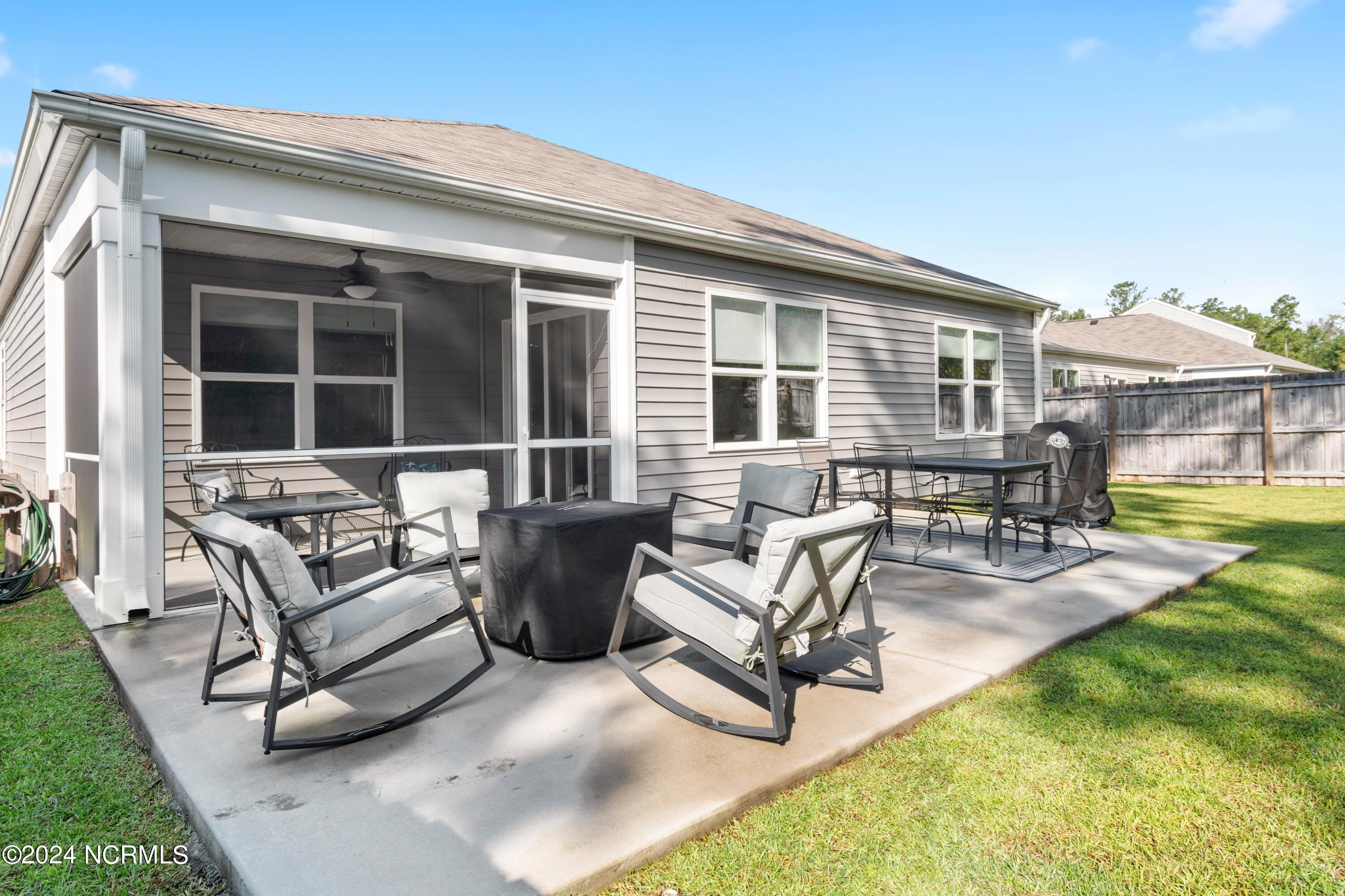 704 Buckeye Road NE