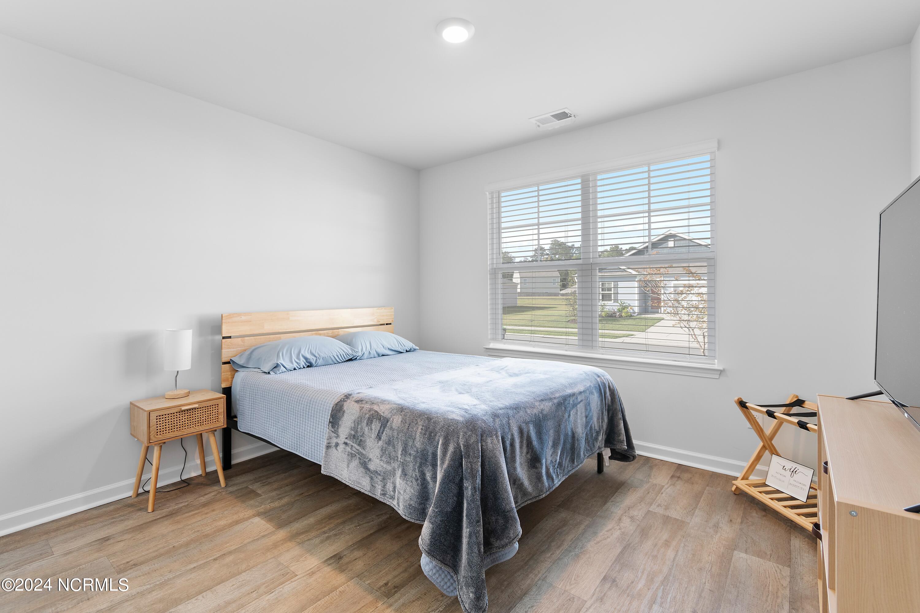 704 Buckeye Road NE