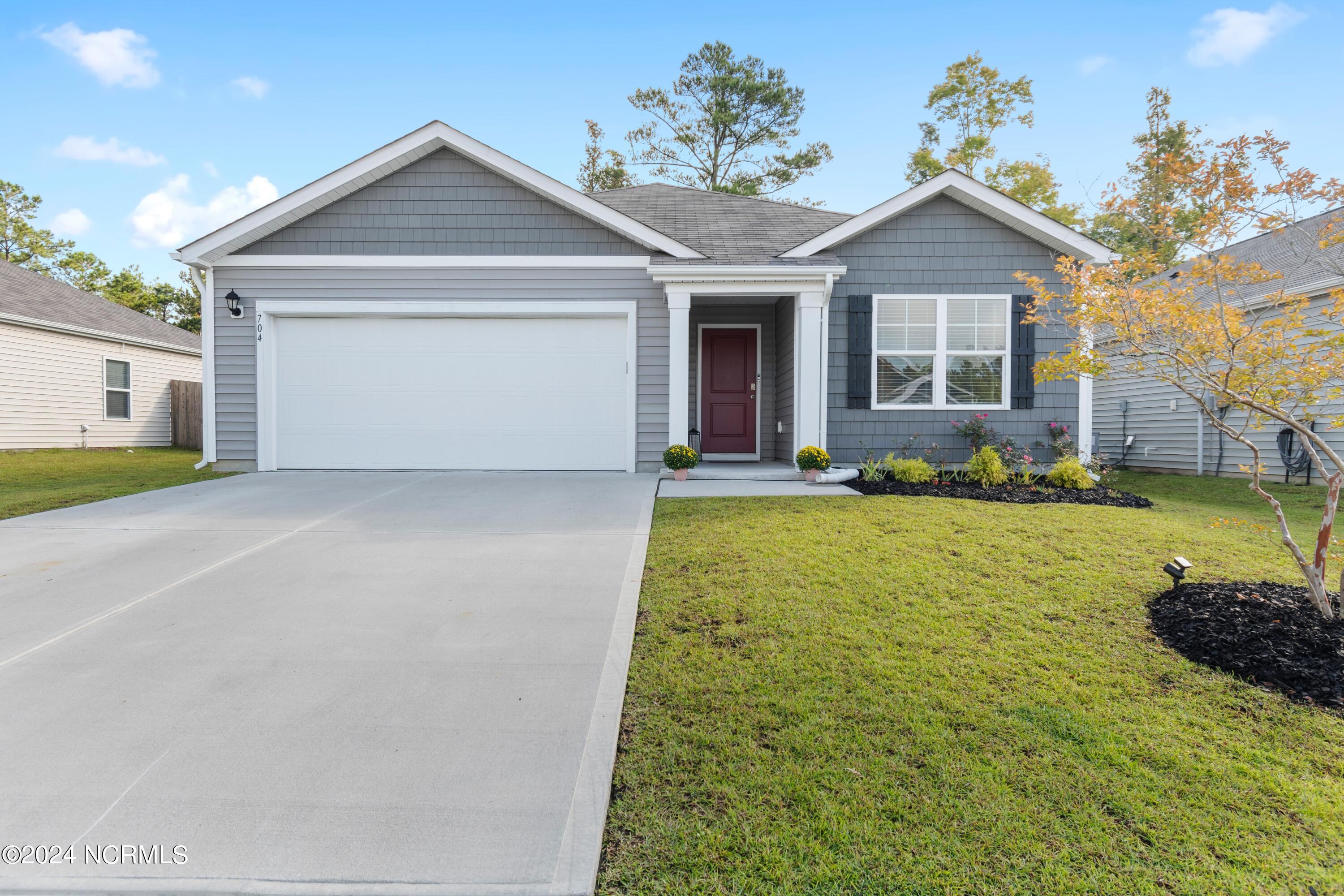 704 Buckeye Road NE