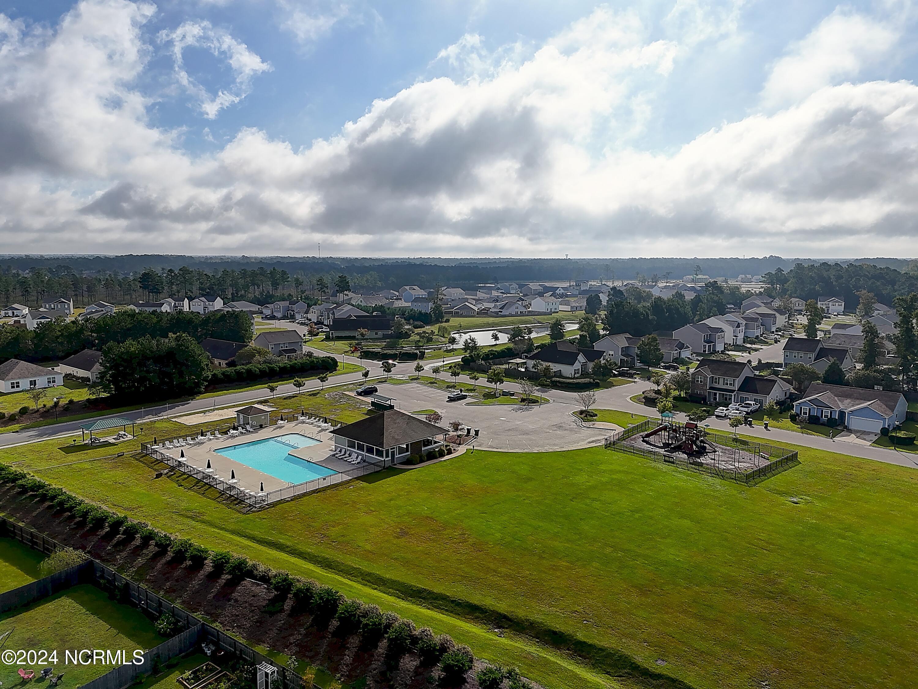 704 Buckeye Road NE