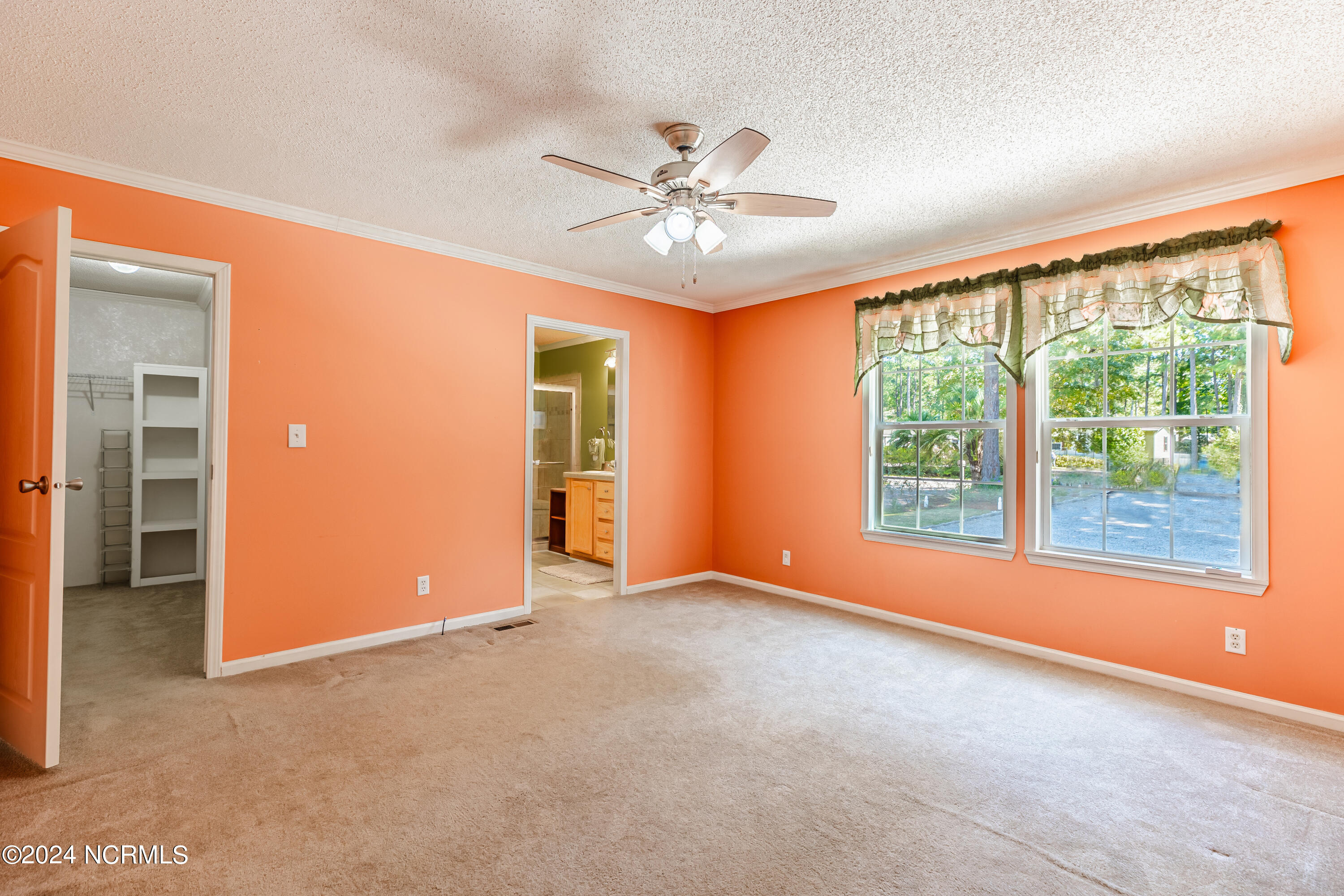 465 Maplewood Drive NW