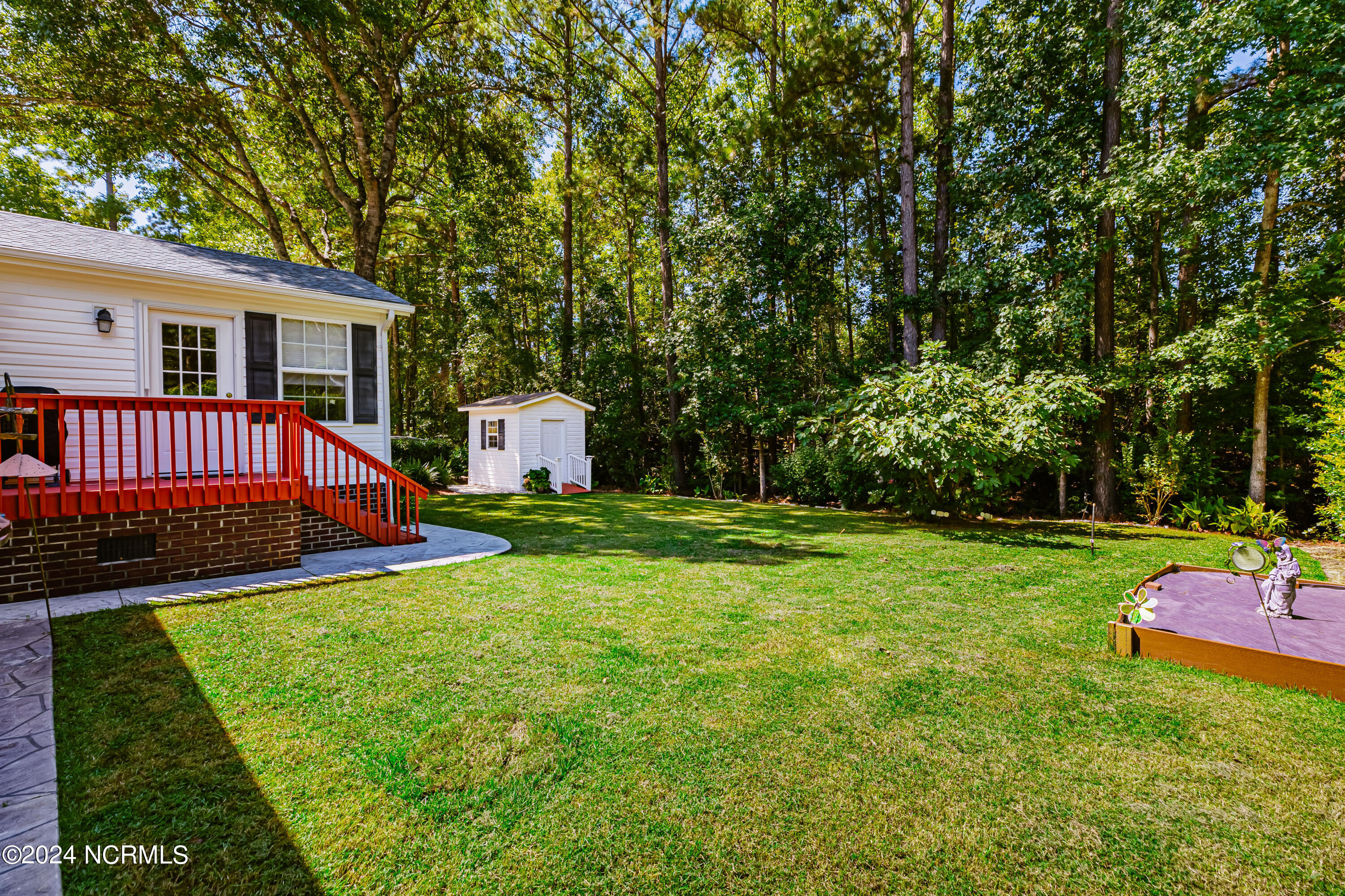 465 Maplewood Drive NW