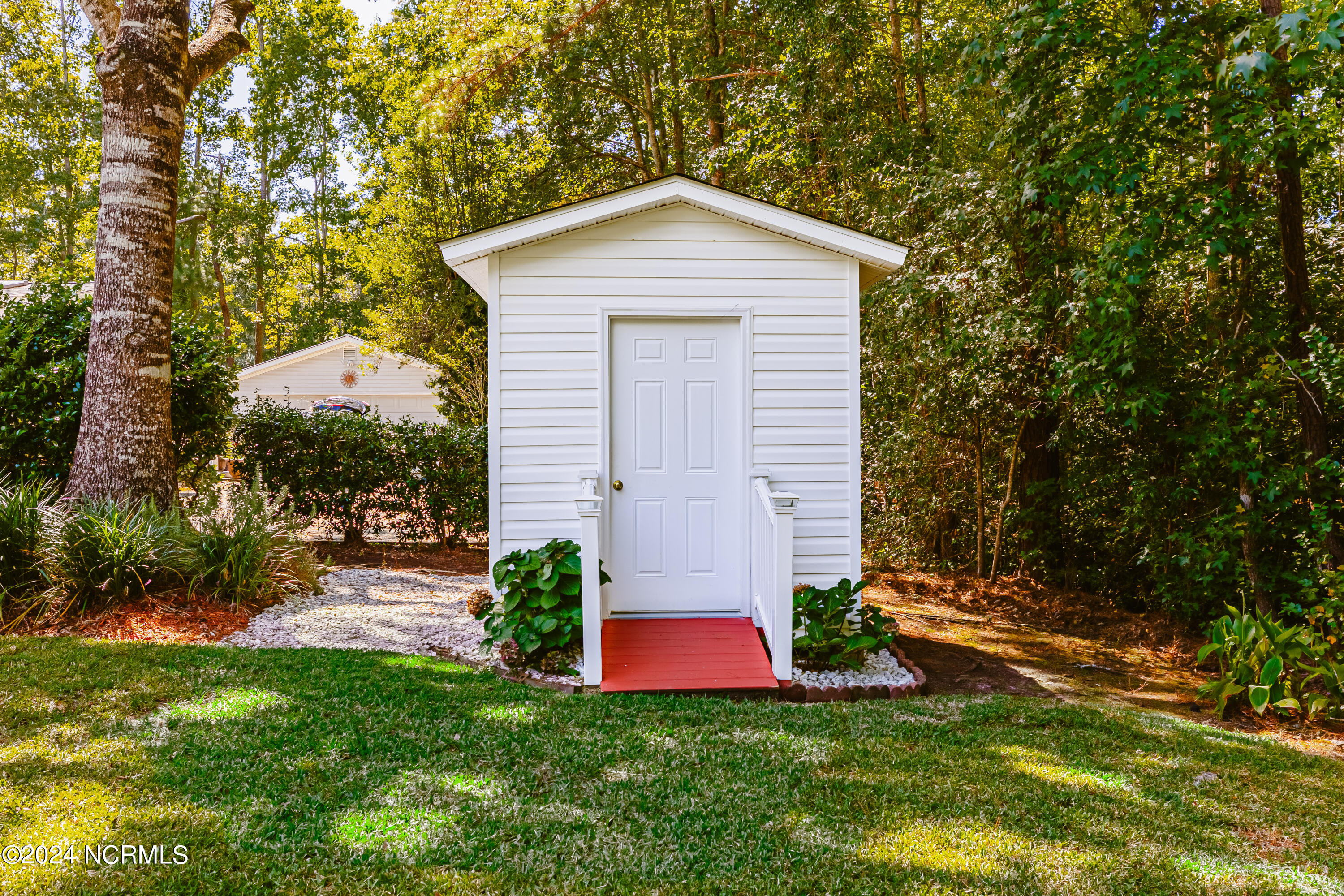 465 Maplewood Drive NW