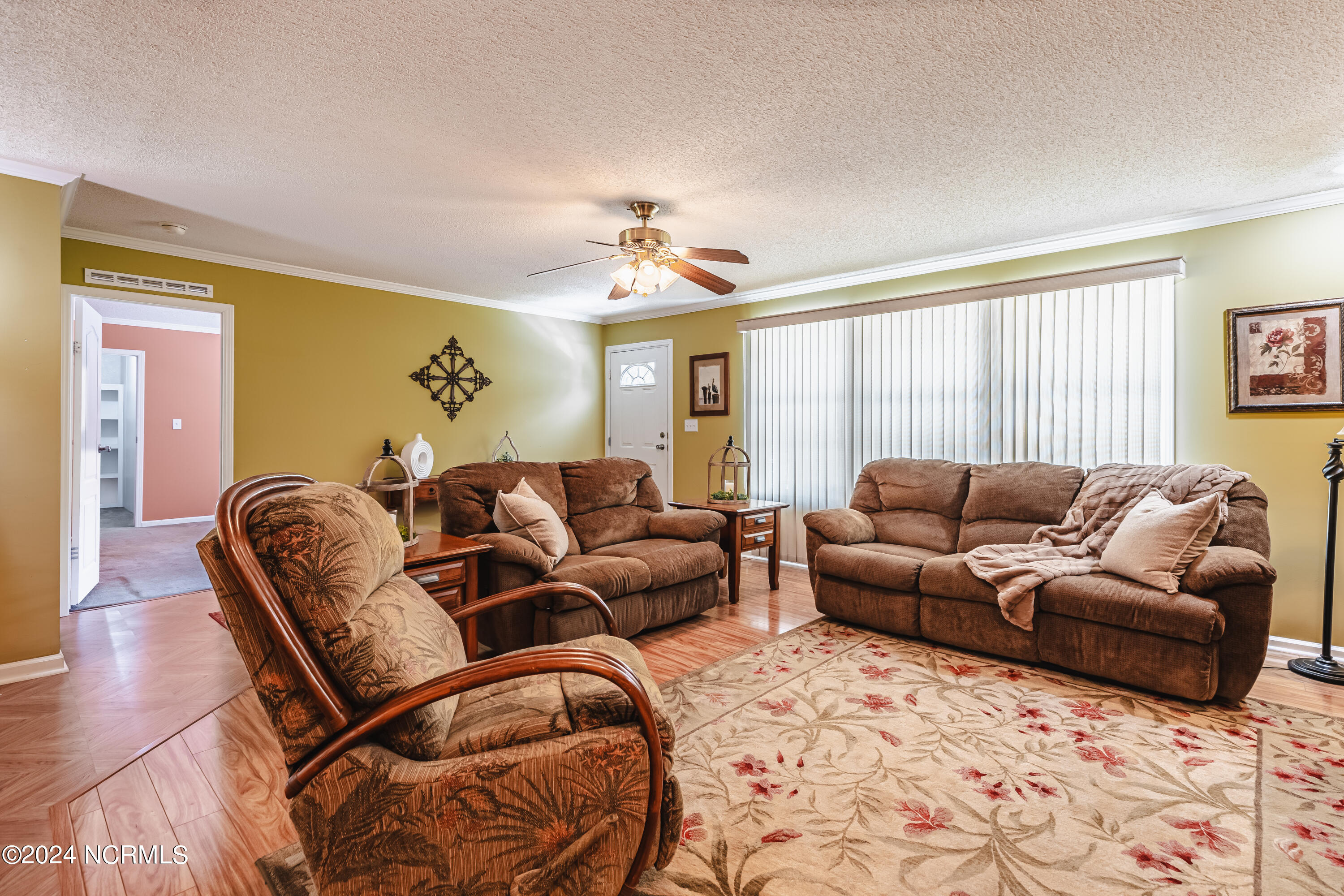 465 Maplewood Drive NW