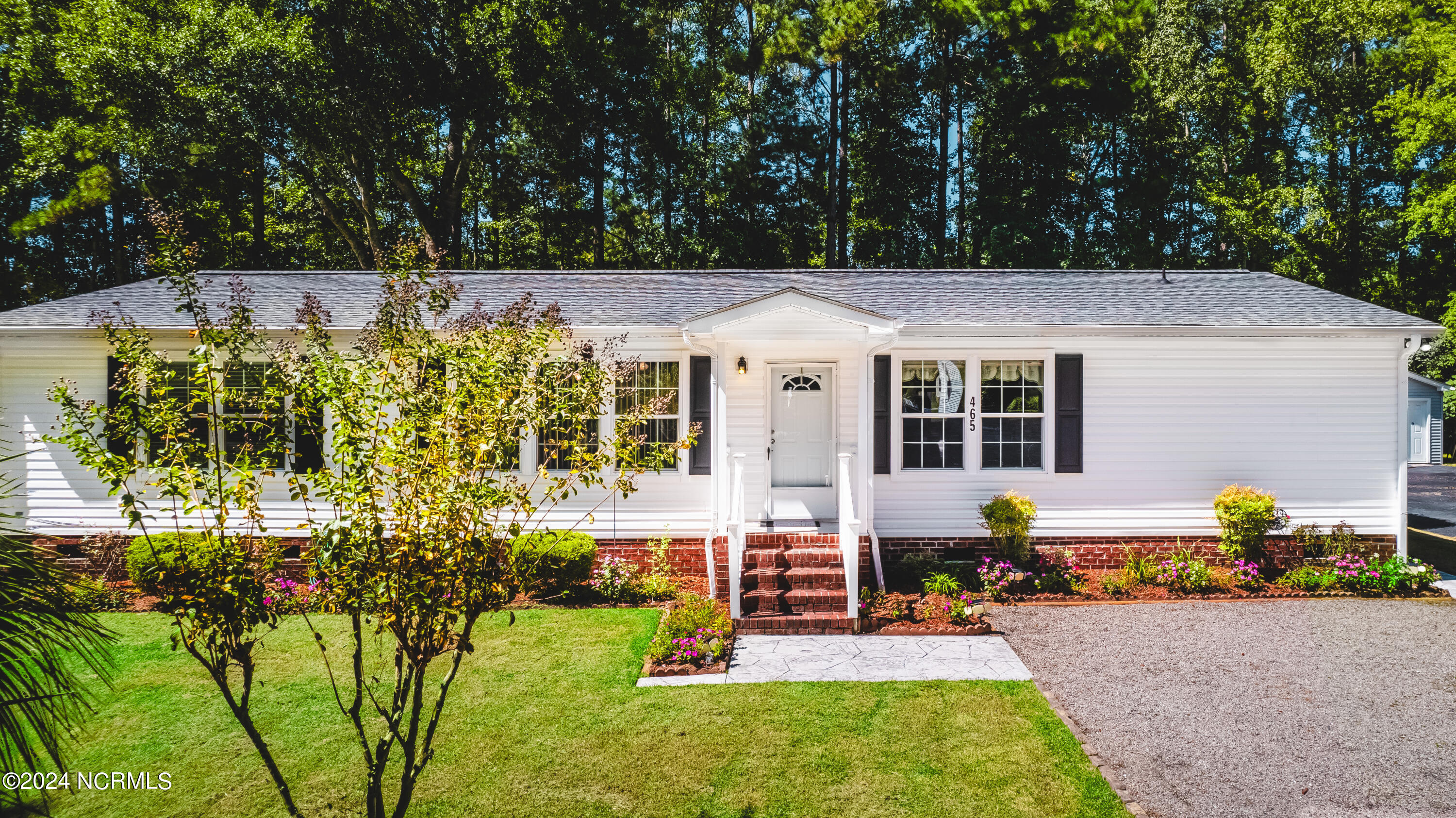 465 Maplewood Drive NW