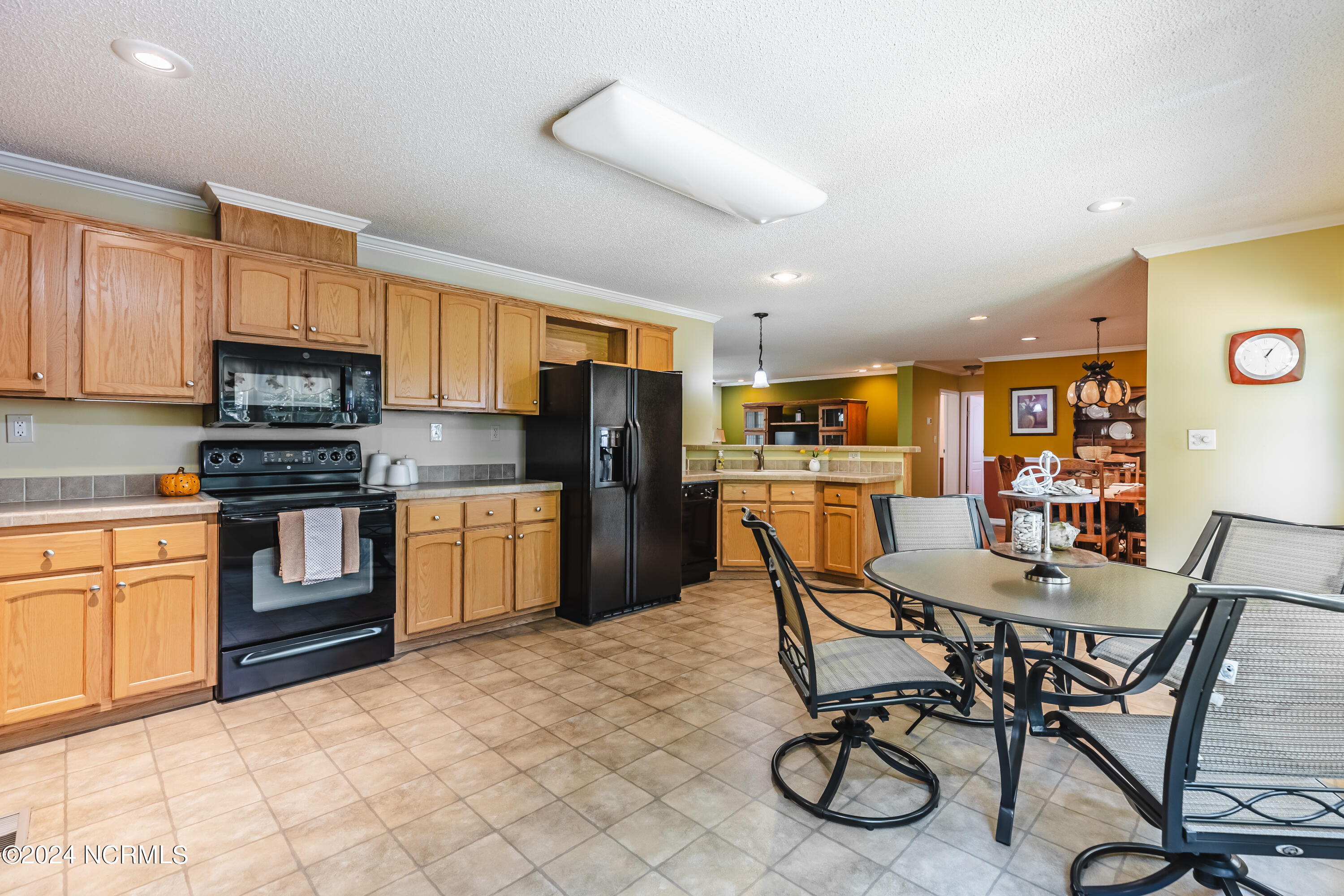 465 Maplewood Drive NW