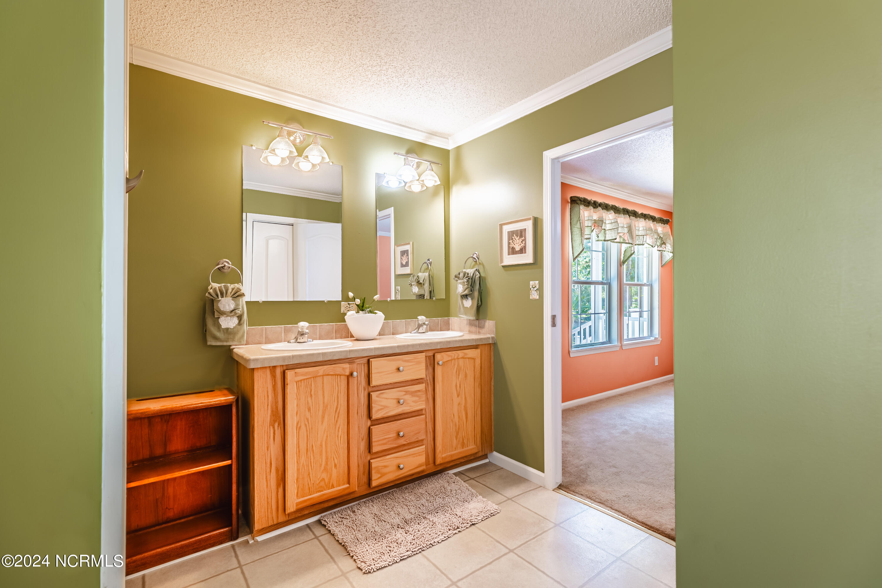 465 Maplewood Drive NW