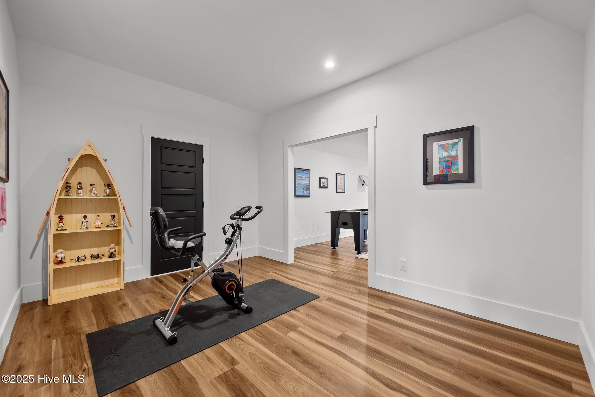 126 W Colonnade Drive
