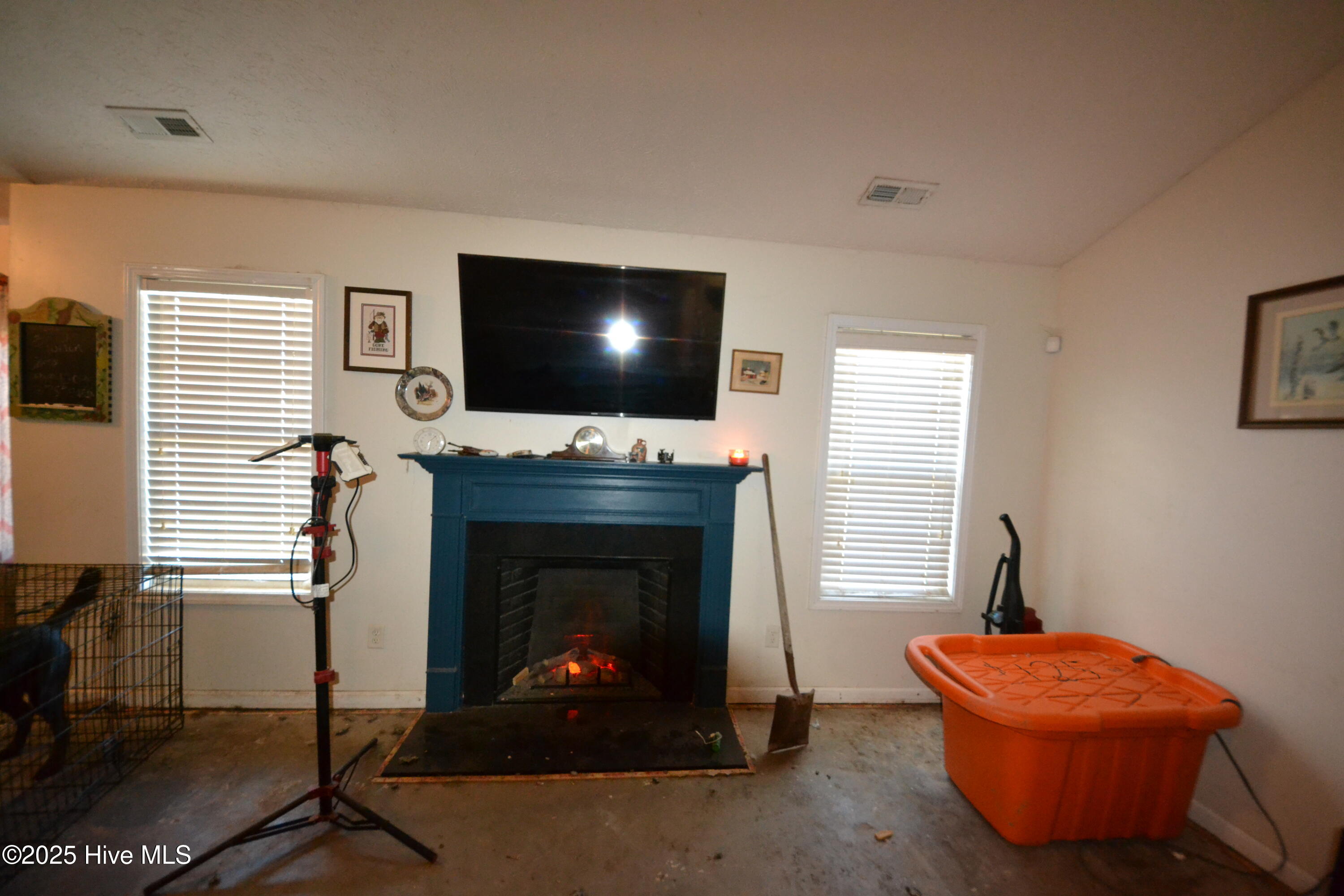 302 Kingston Road