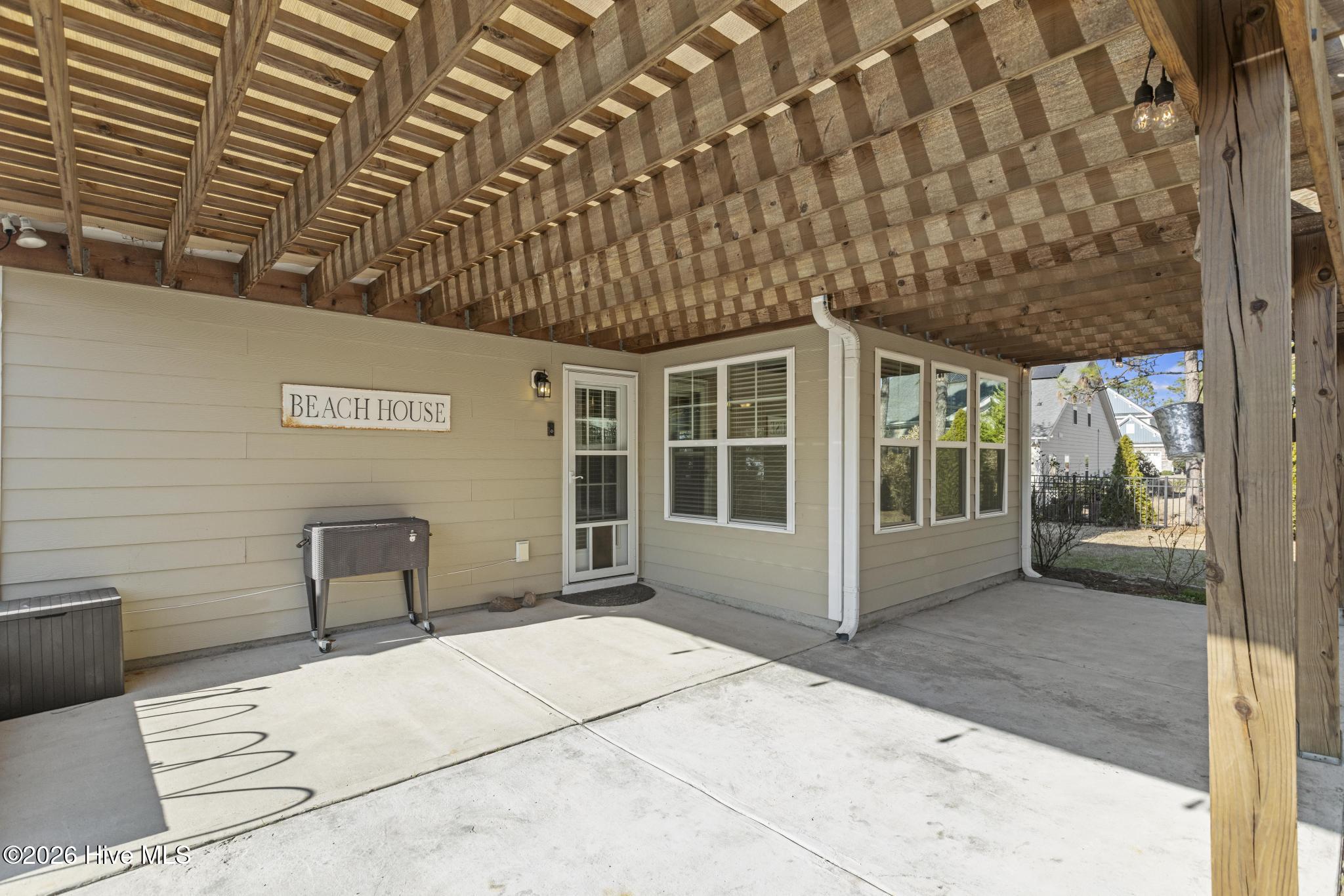 468 Island End Court