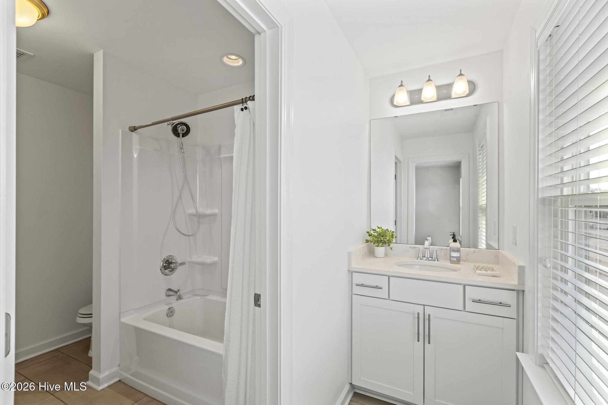 468 Island End Court