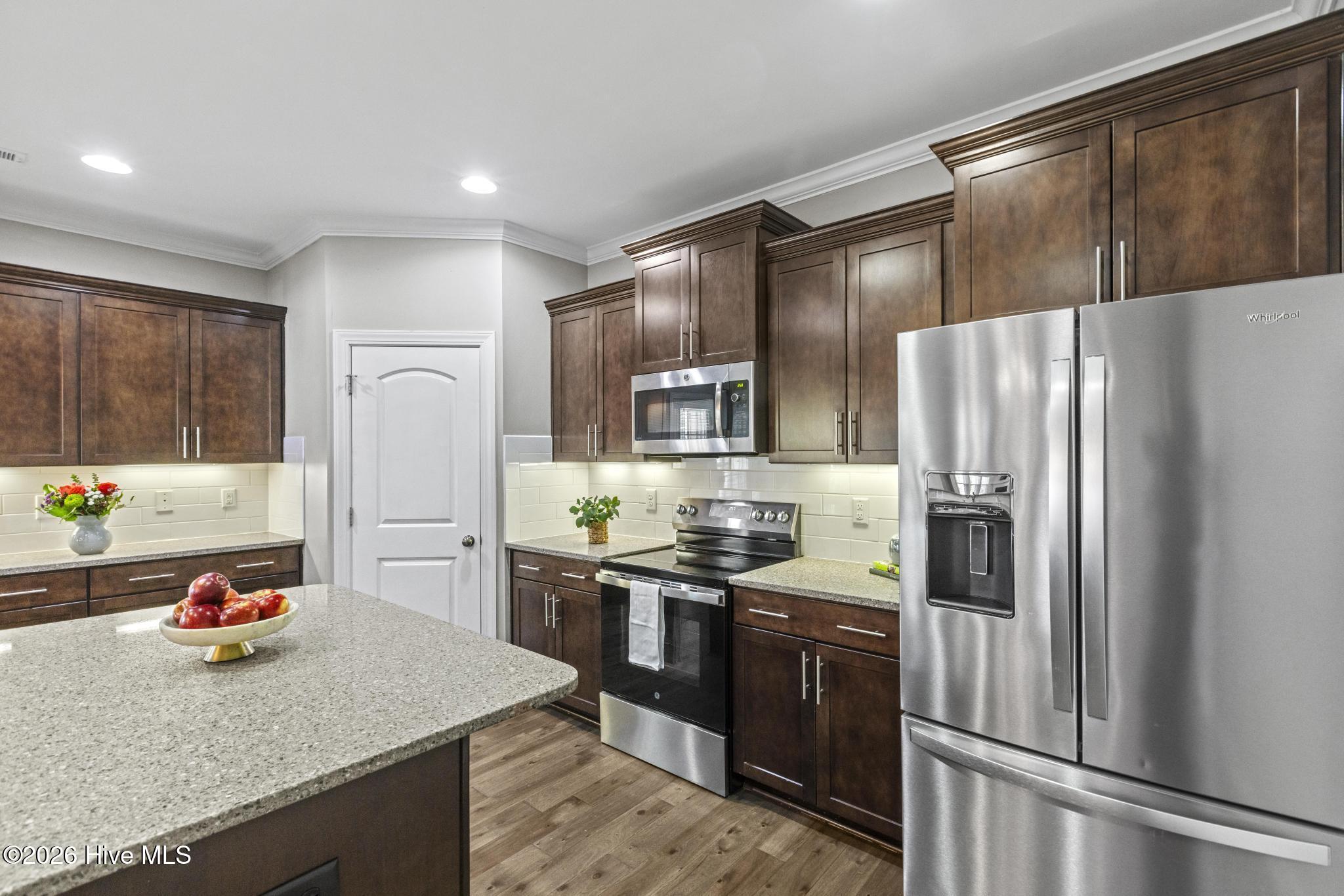 468 Island End Court