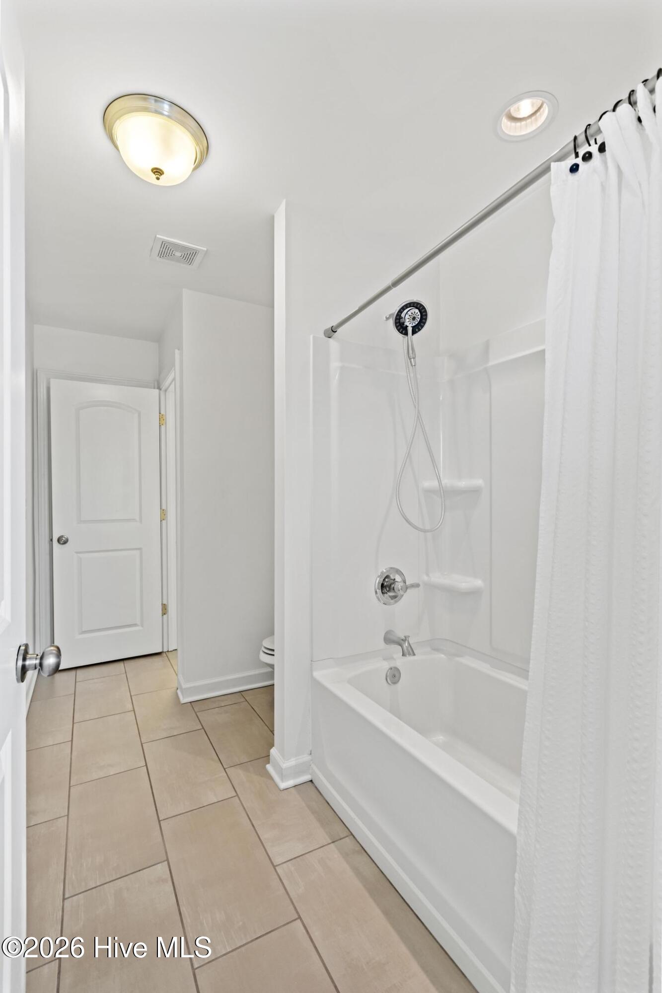 468 Island End Court