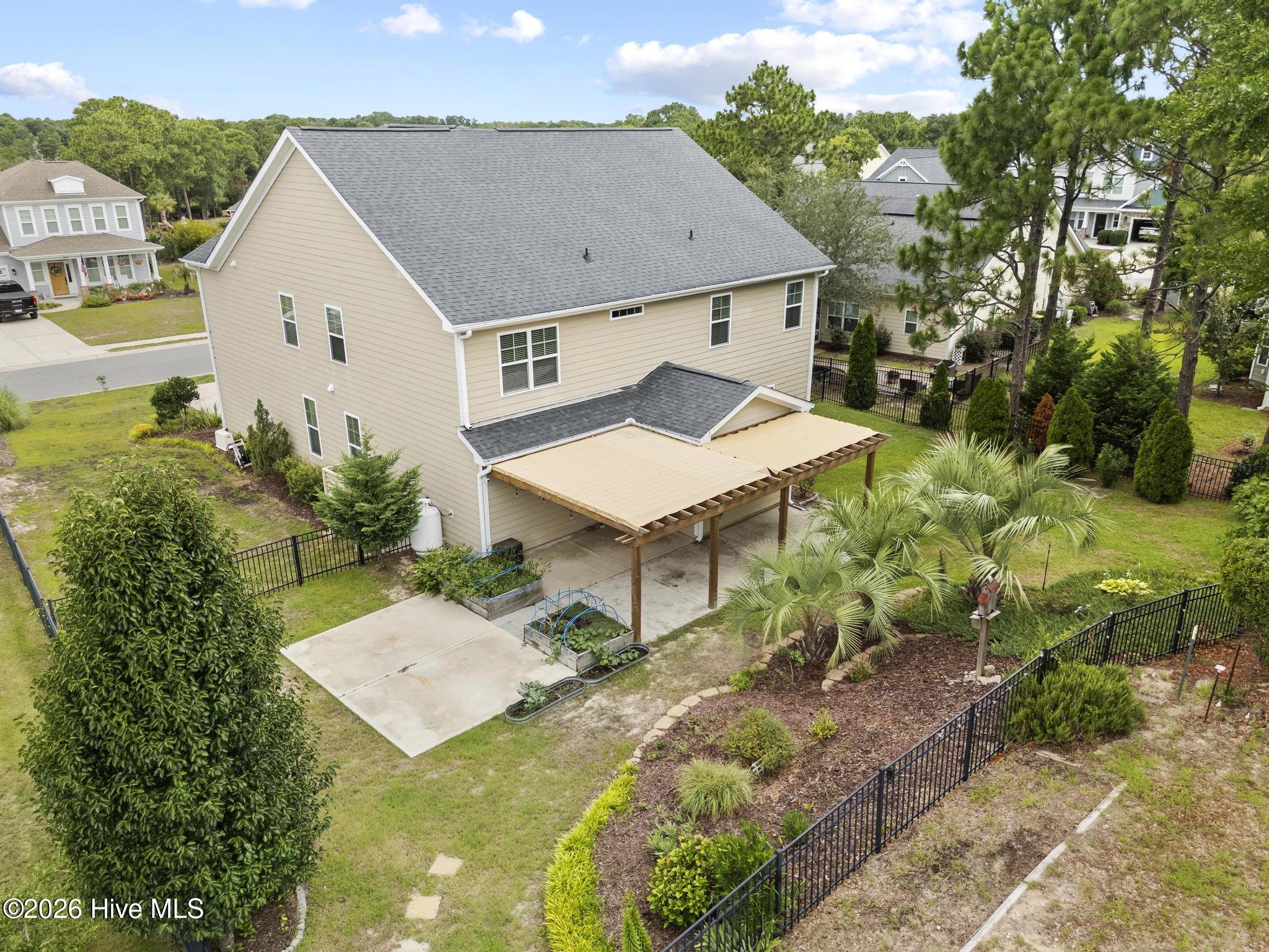 468 Island End Court