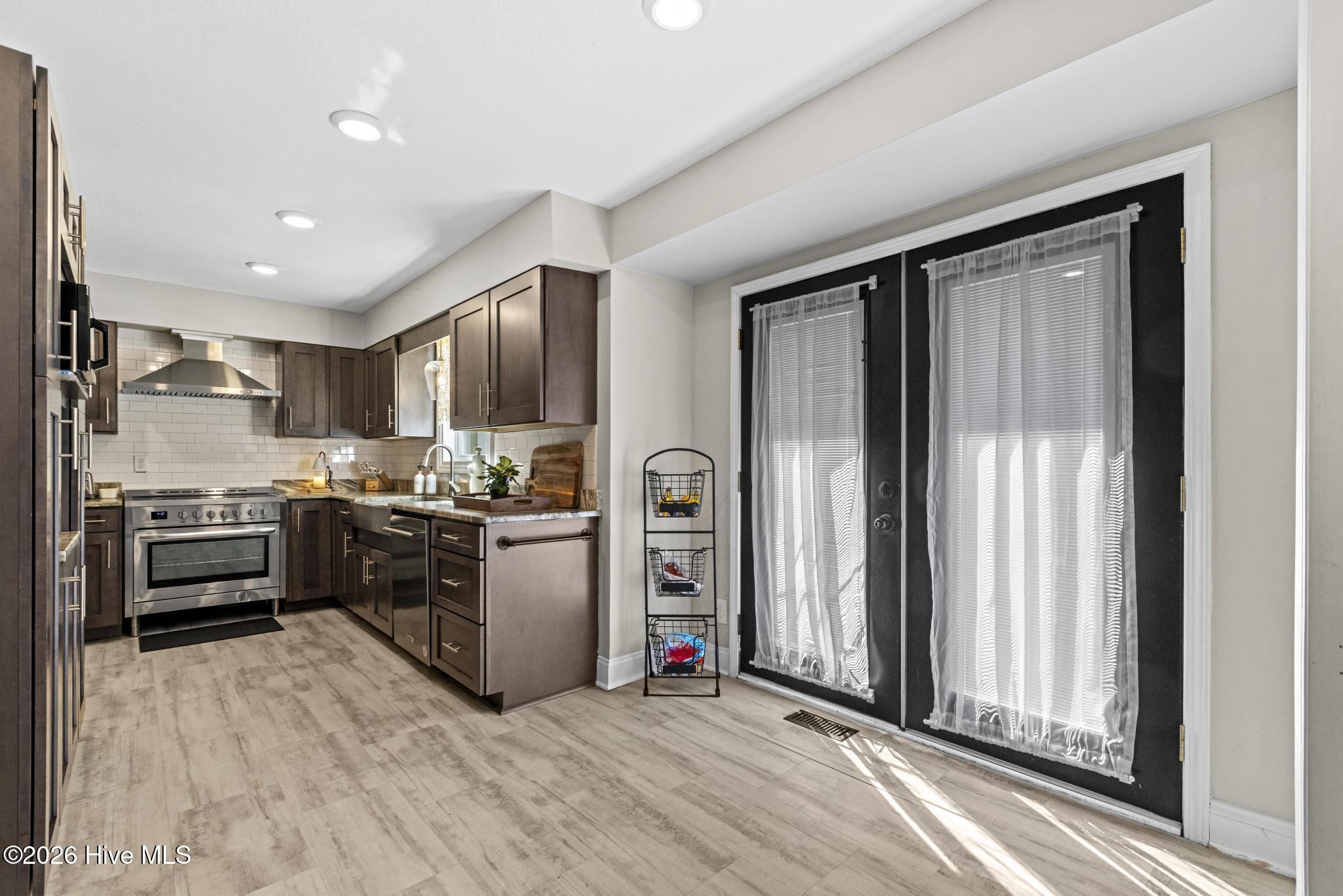2724 Northwoods Drive