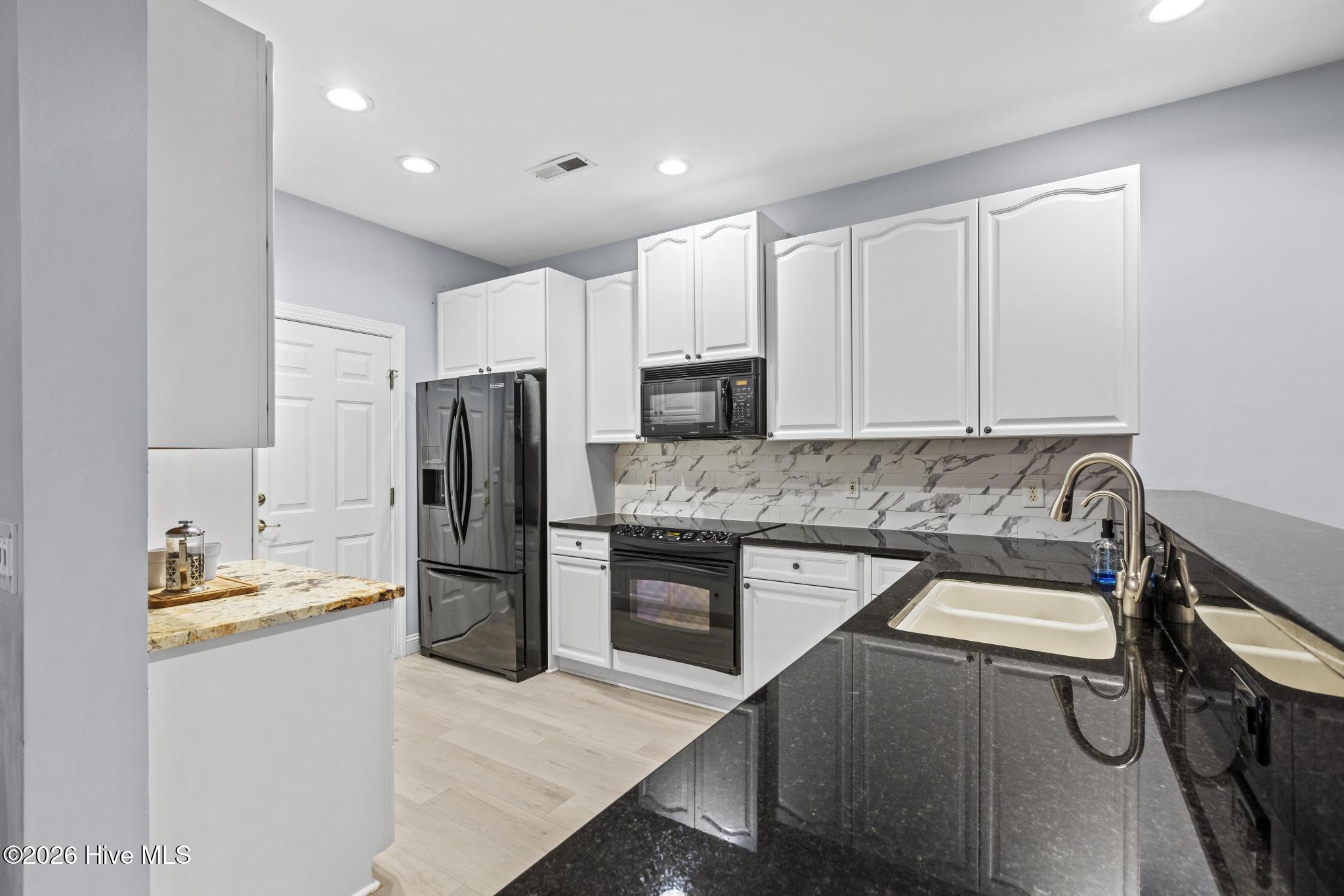 1140 Veranda Court