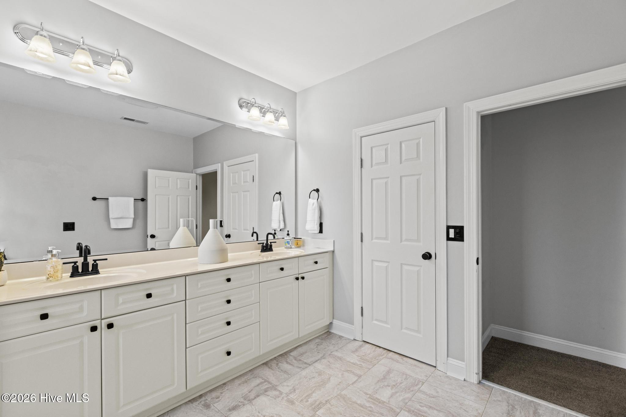 1140 Veranda Court