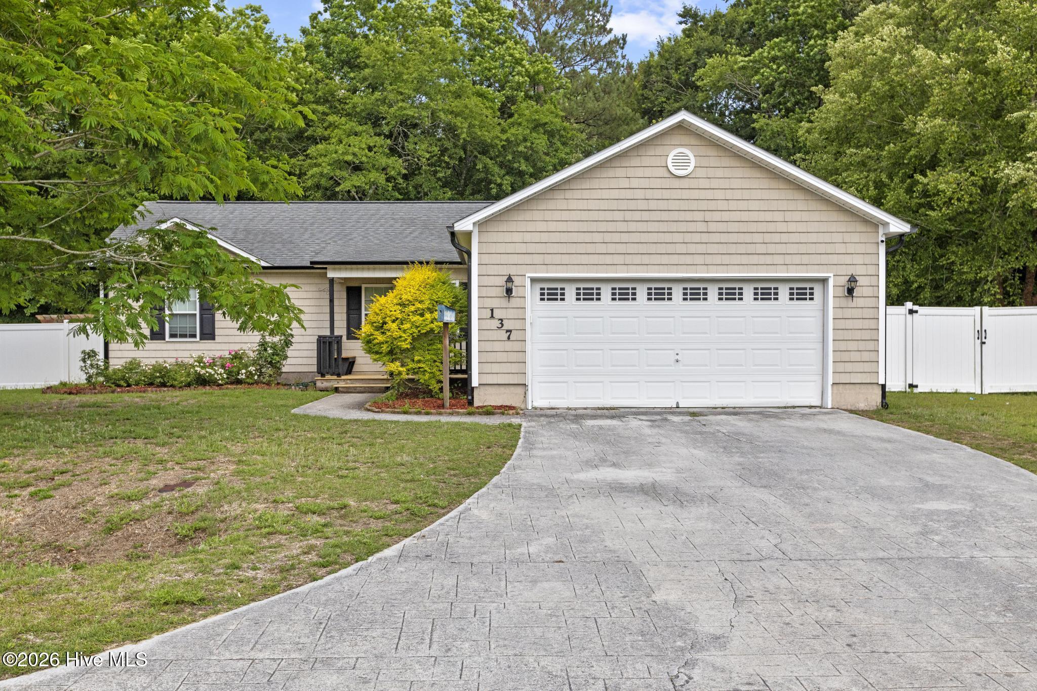 137 Briar Hollow Drive