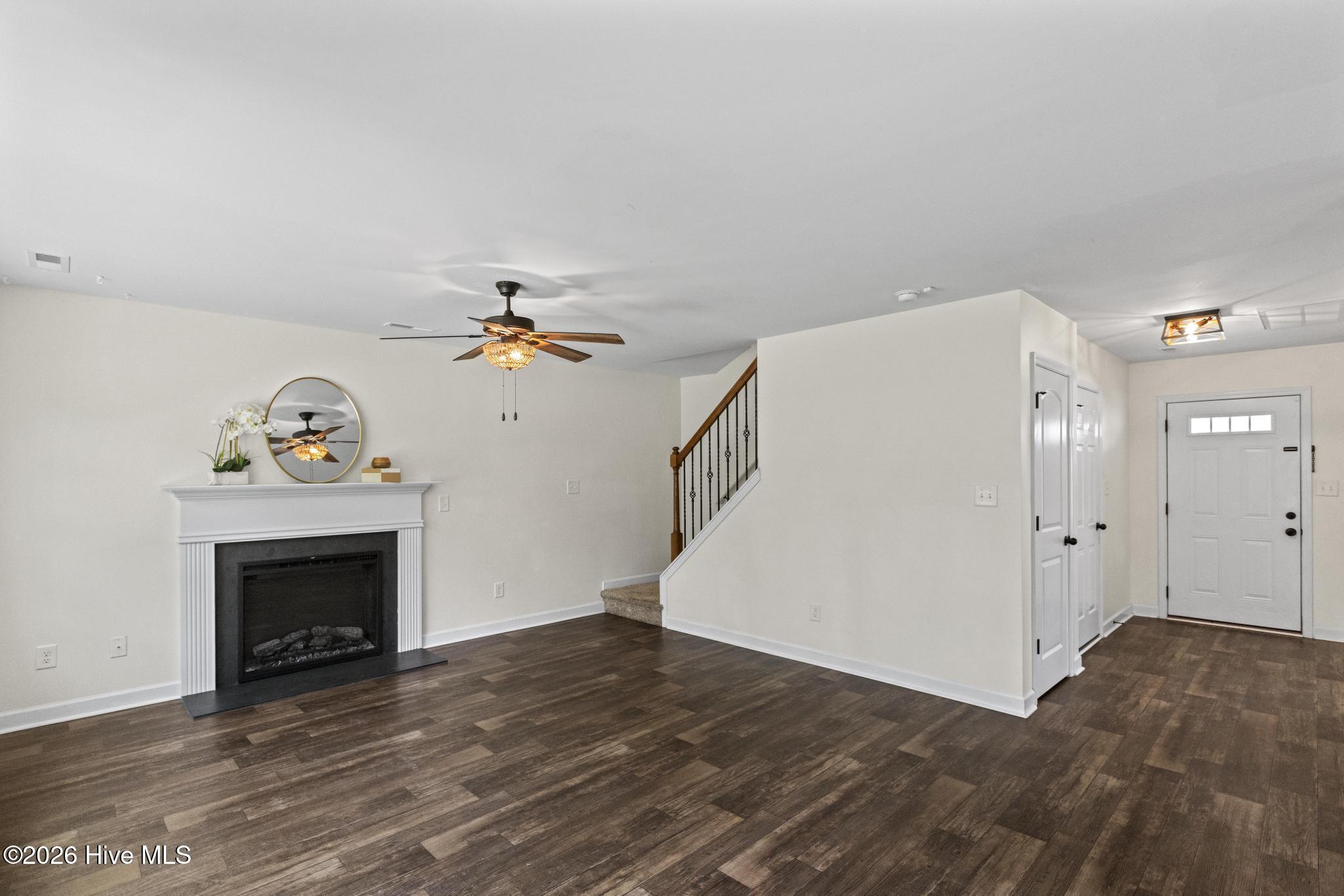 282 Breakwater Drive