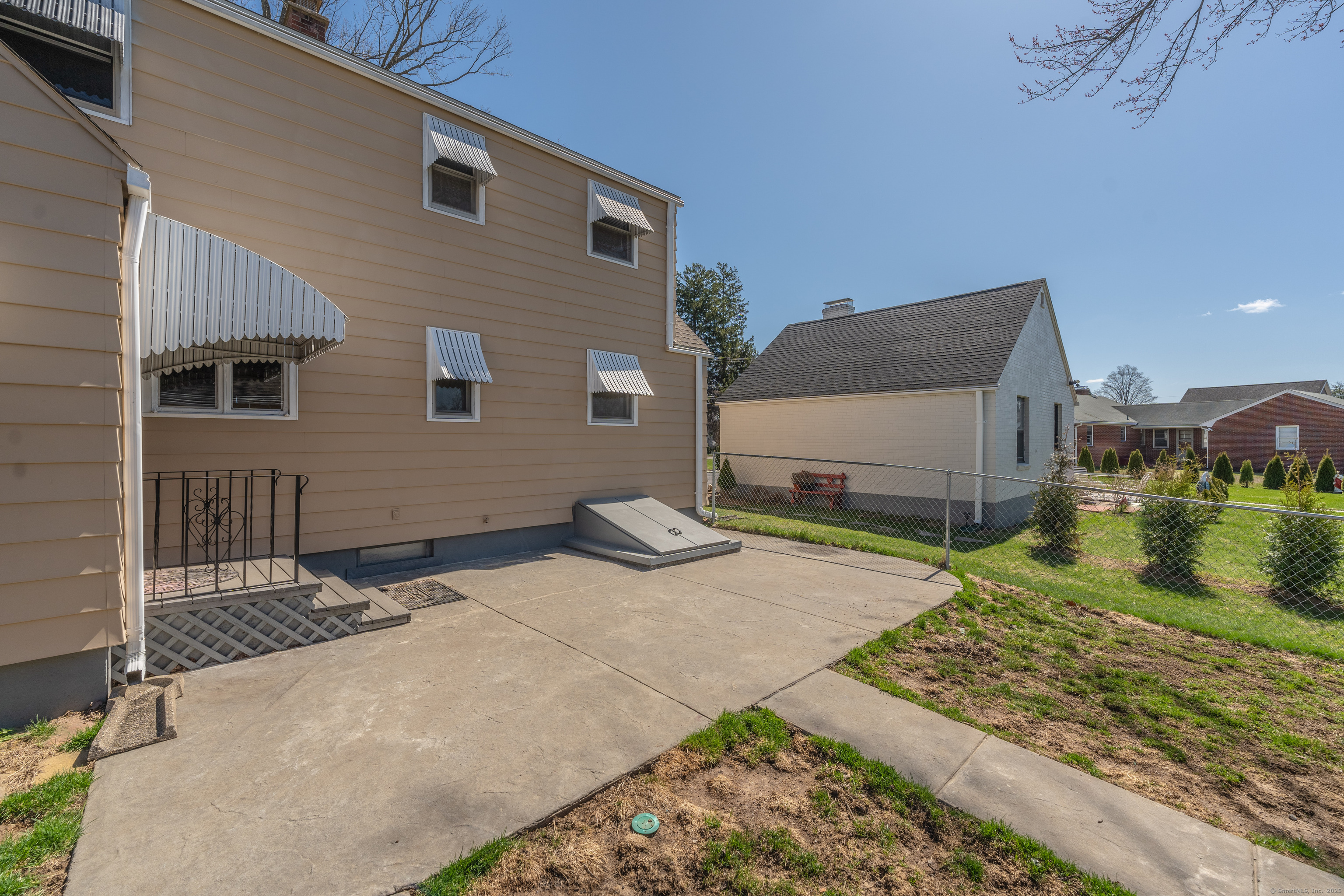 46 Suffield Street