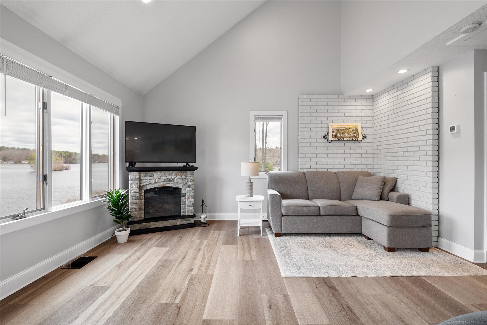 43 Hiawatha Heights