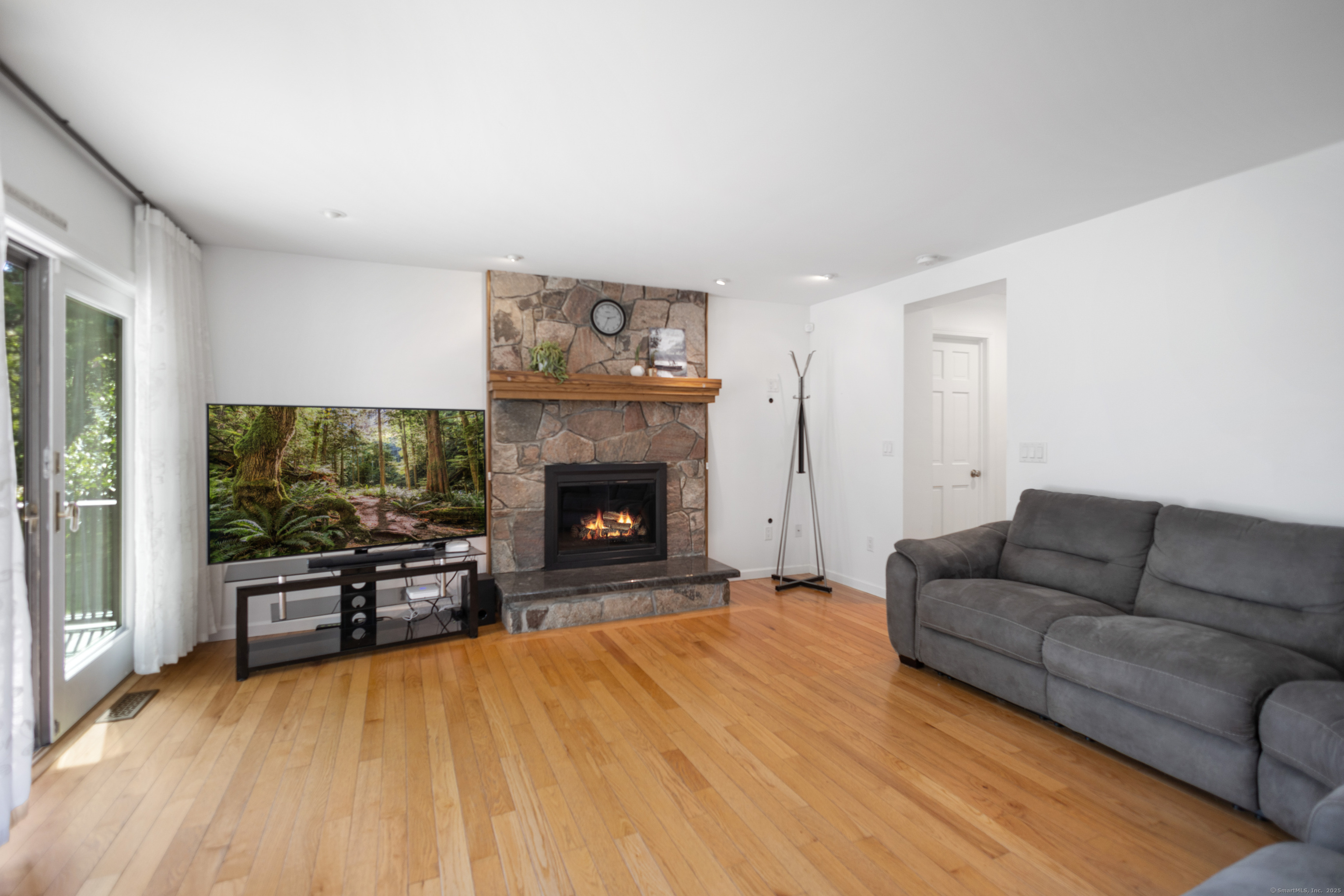 28 Lake View Drive