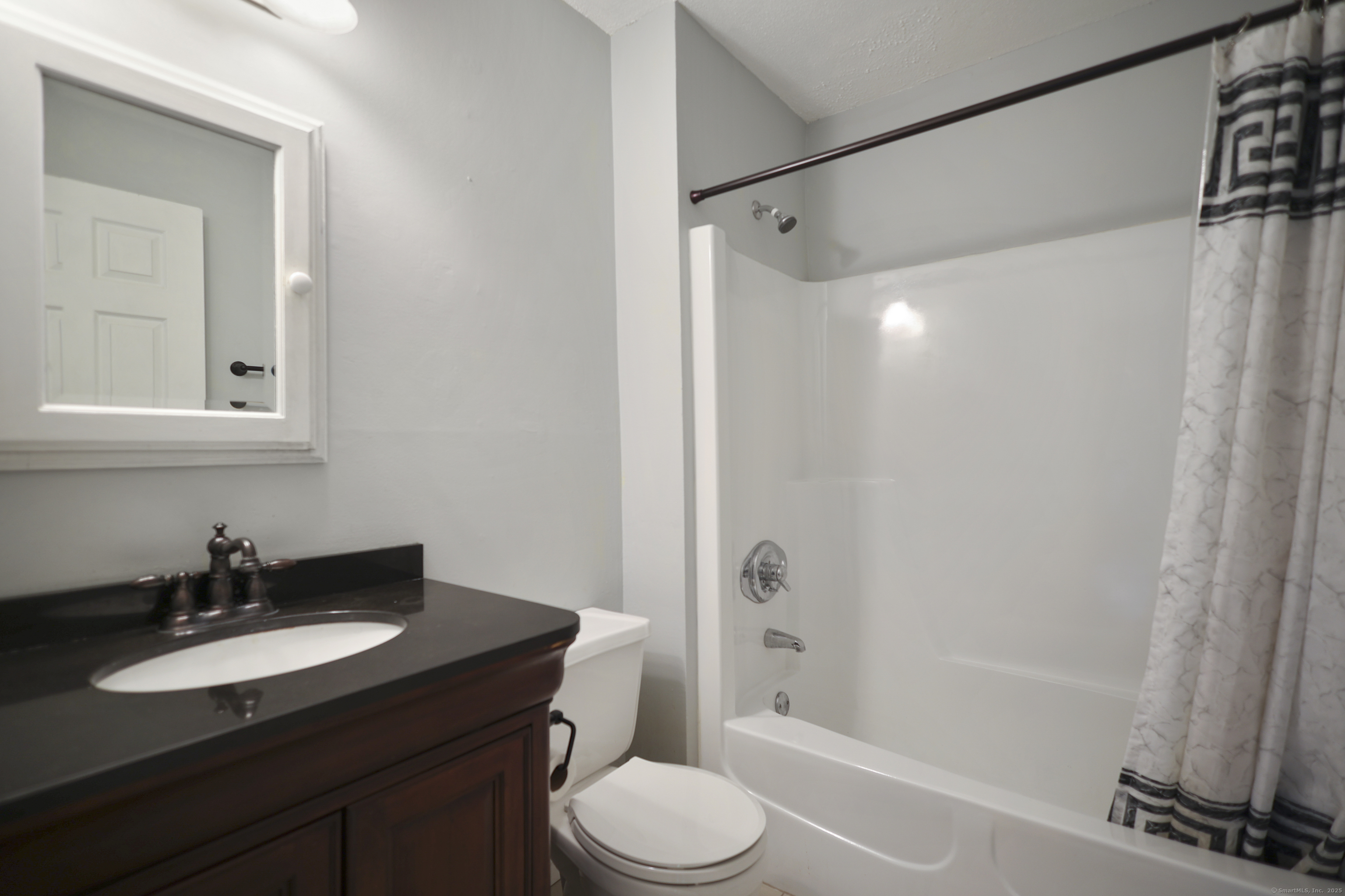 565 Talcottville Road APT 3C5