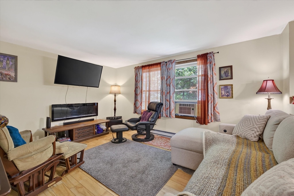 50 Monson Rd