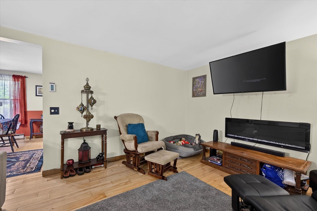 50 Monson Rd