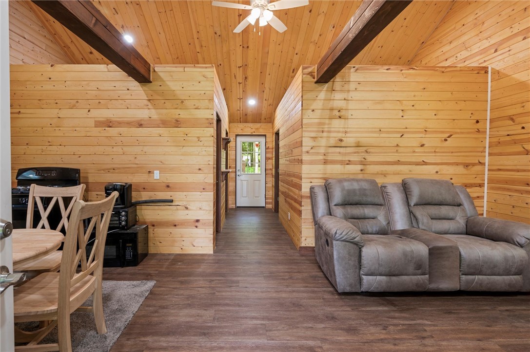 310 Laurel Lane 100