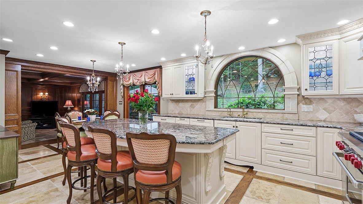613 Lincoln Rd