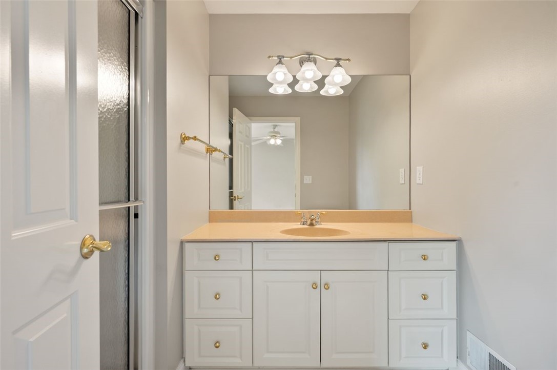 801 Huron Ct