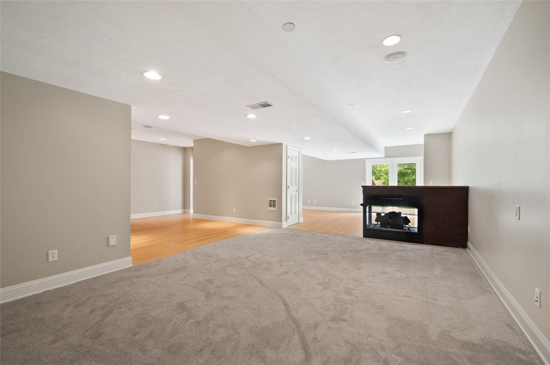 801 Huron Ct