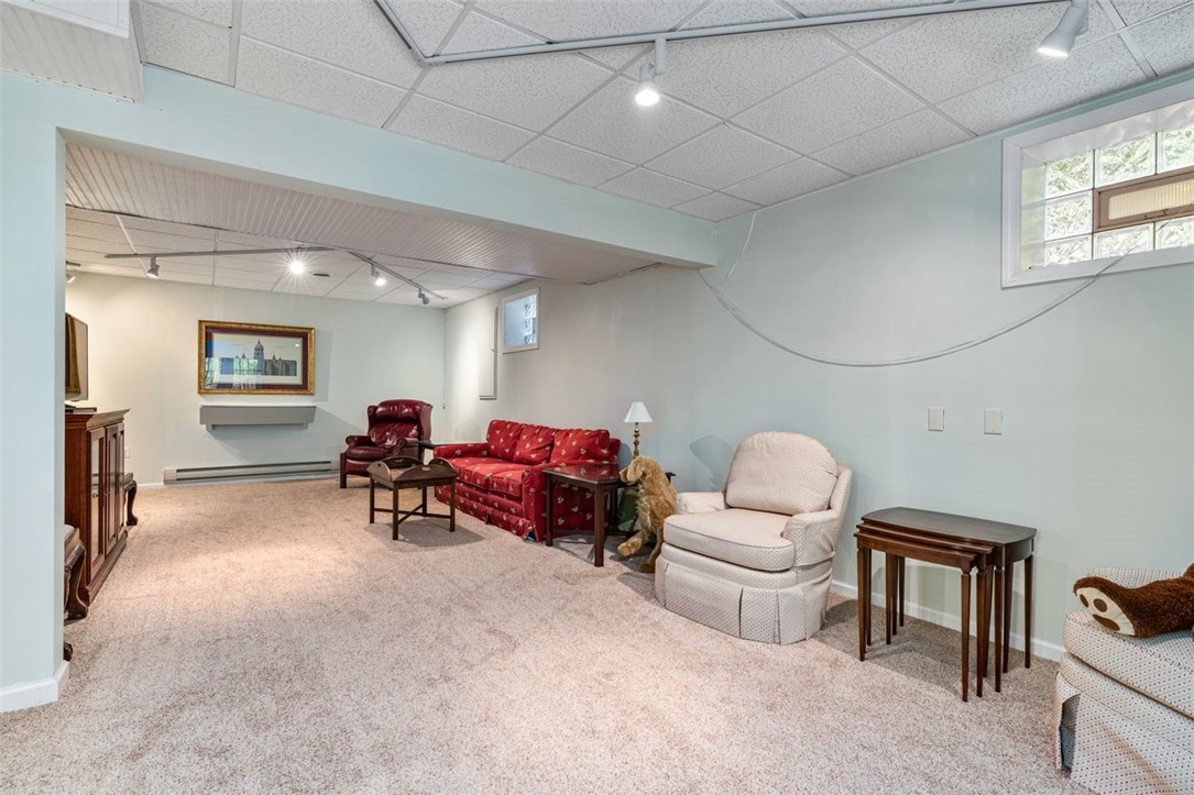 506 Hickory Ct