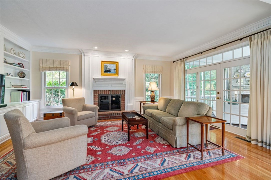 506 Hickory Ct