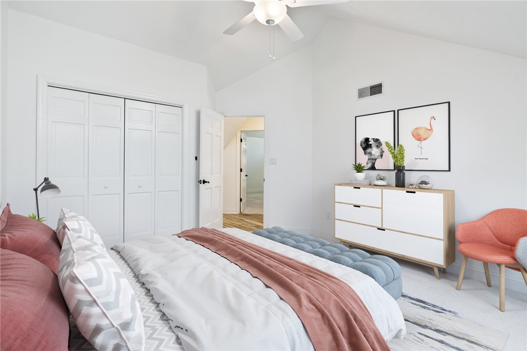 100 Saint Tropez Cir