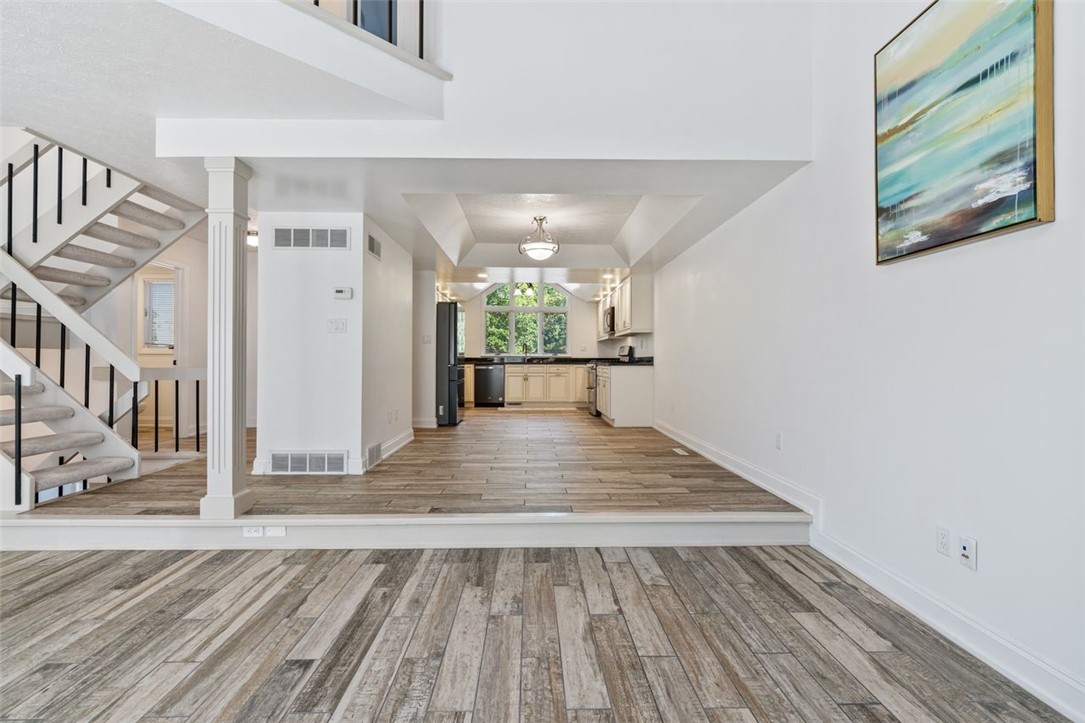 100 Saint Tropez Cir