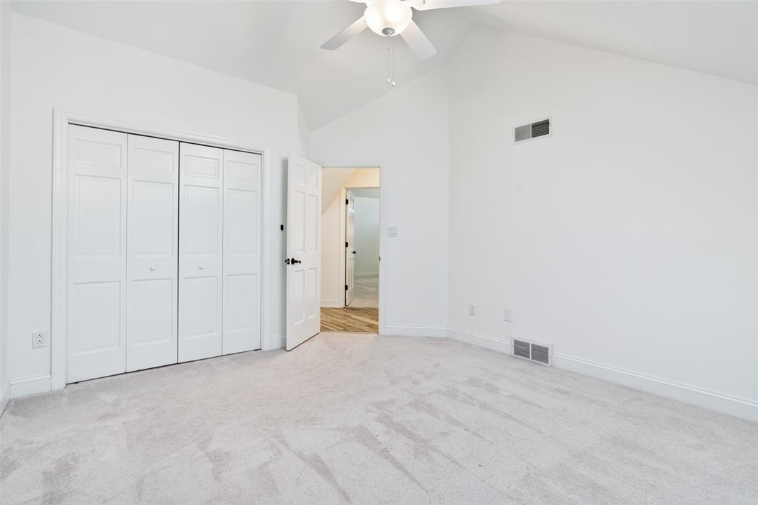 100 Saint Tropez Cir