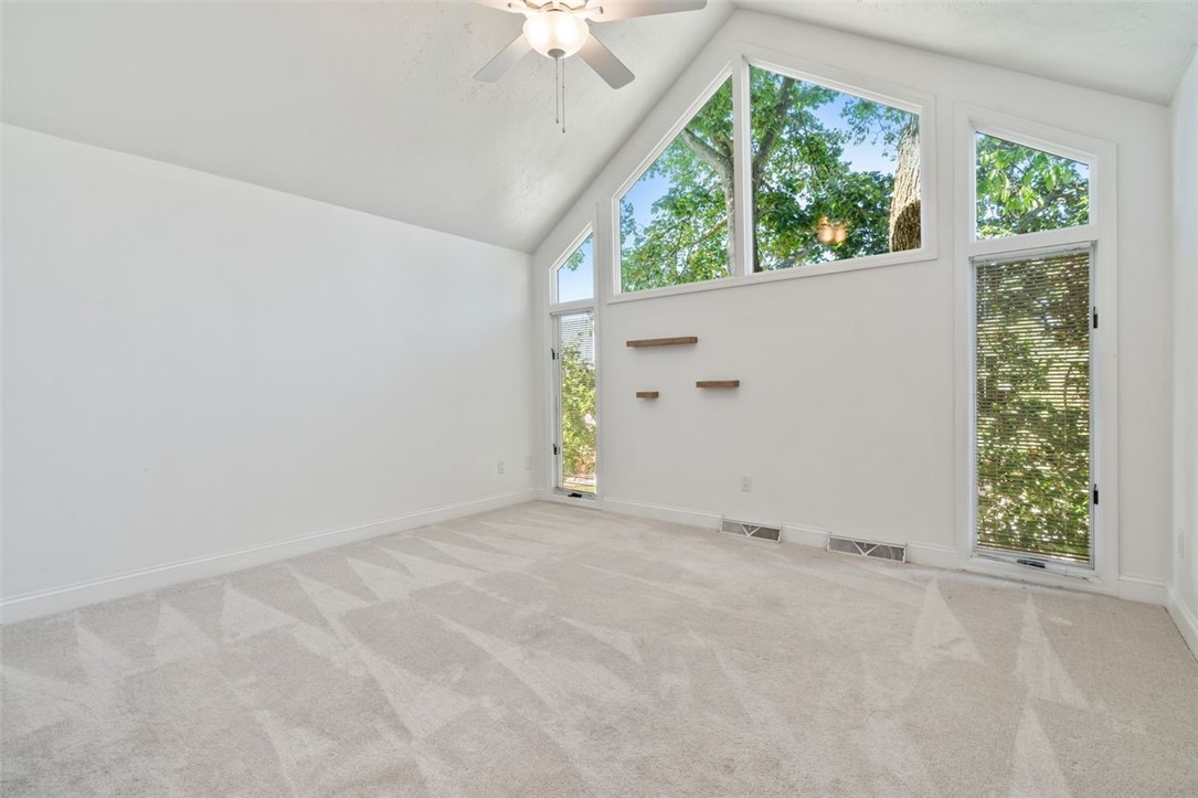 100 Saint Tropez Cir