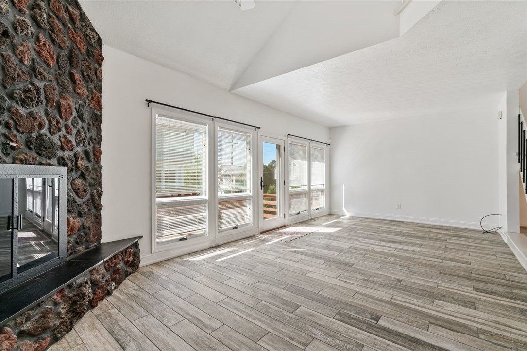 100 Saint Tropez Cir