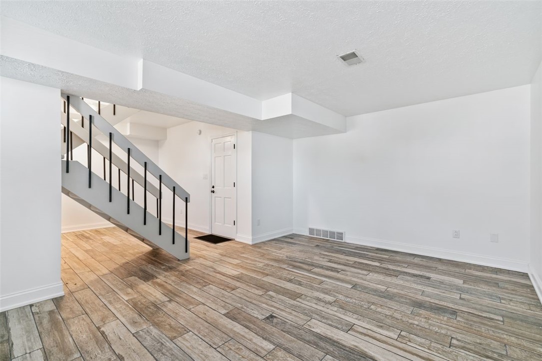 100 Saint Tropez Cir