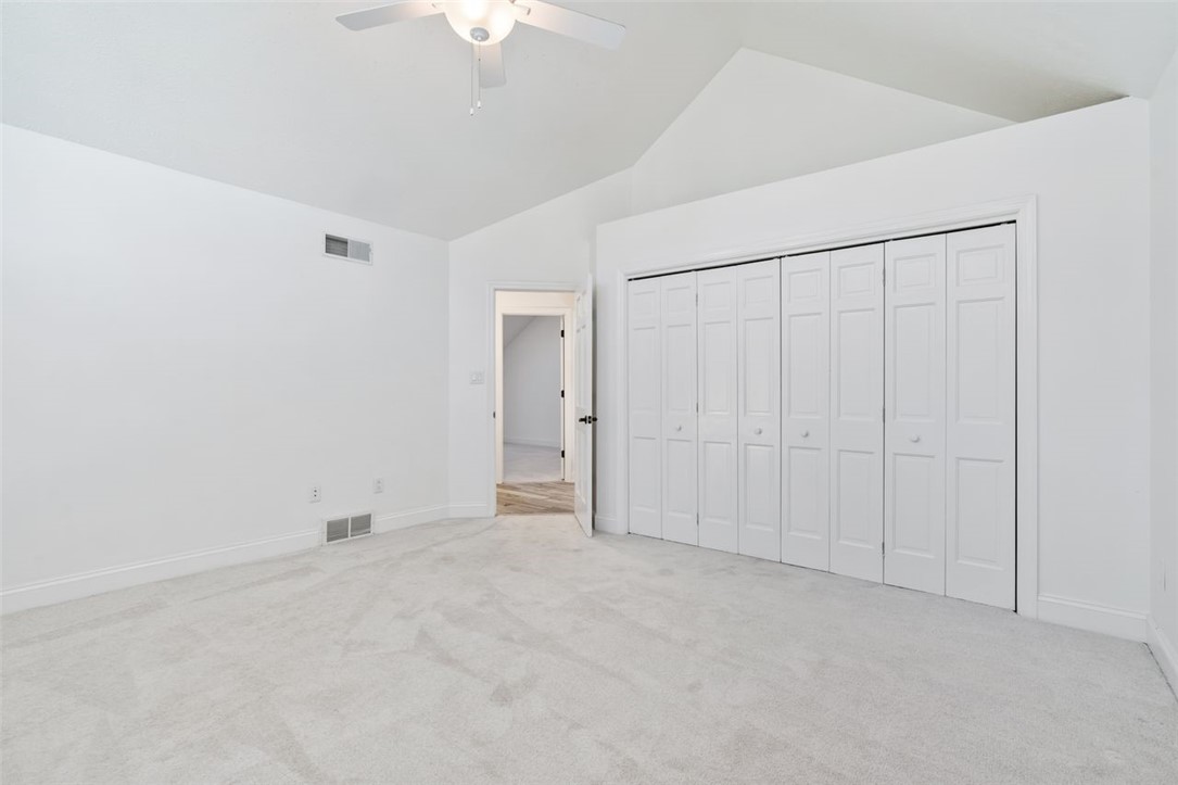 100 Saint Tropez Cir