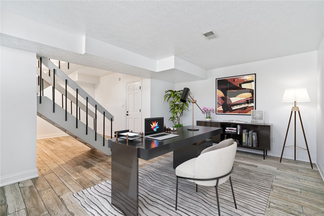 100 Saint Tropez Cir