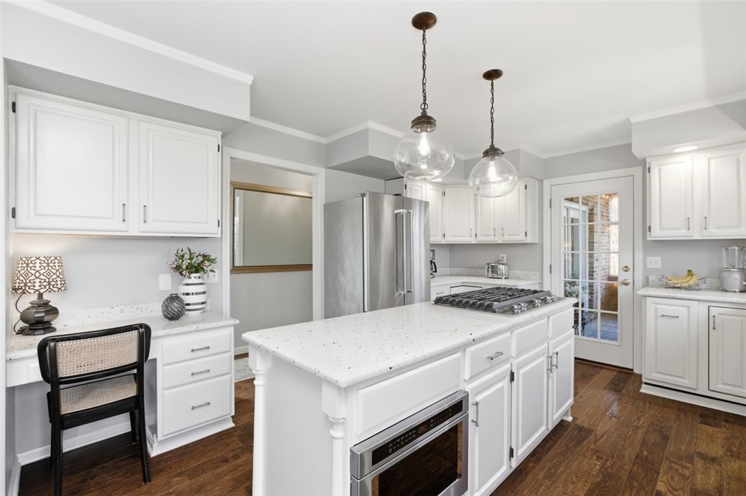 2529 Lindenwood Dr