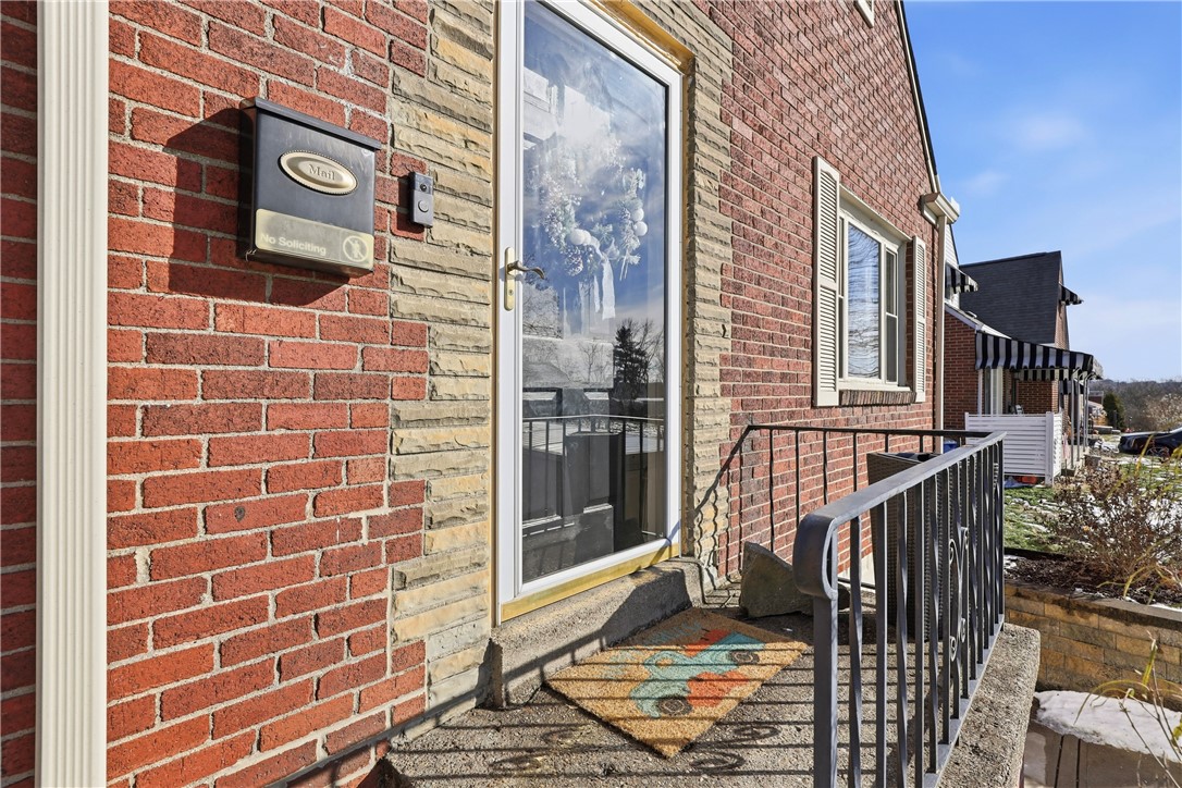 633 Moreland Dr