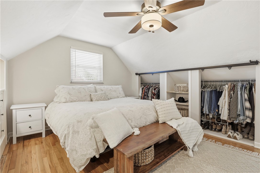 633 Moreland Dr
