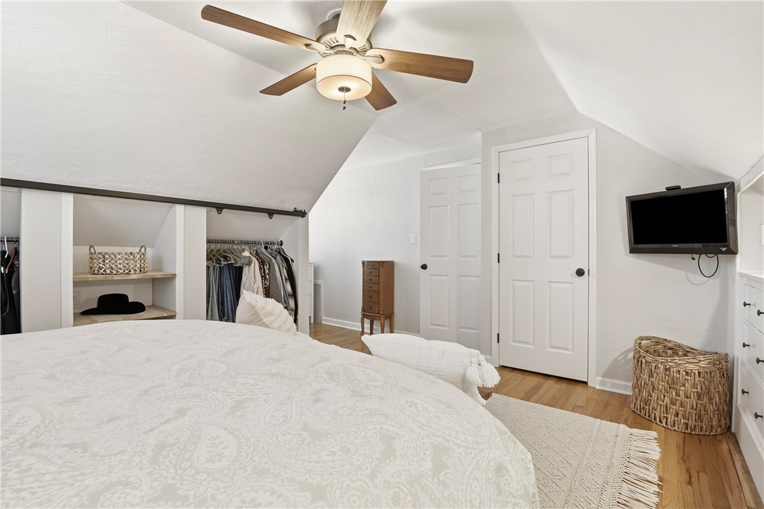 633 Moreland Dr