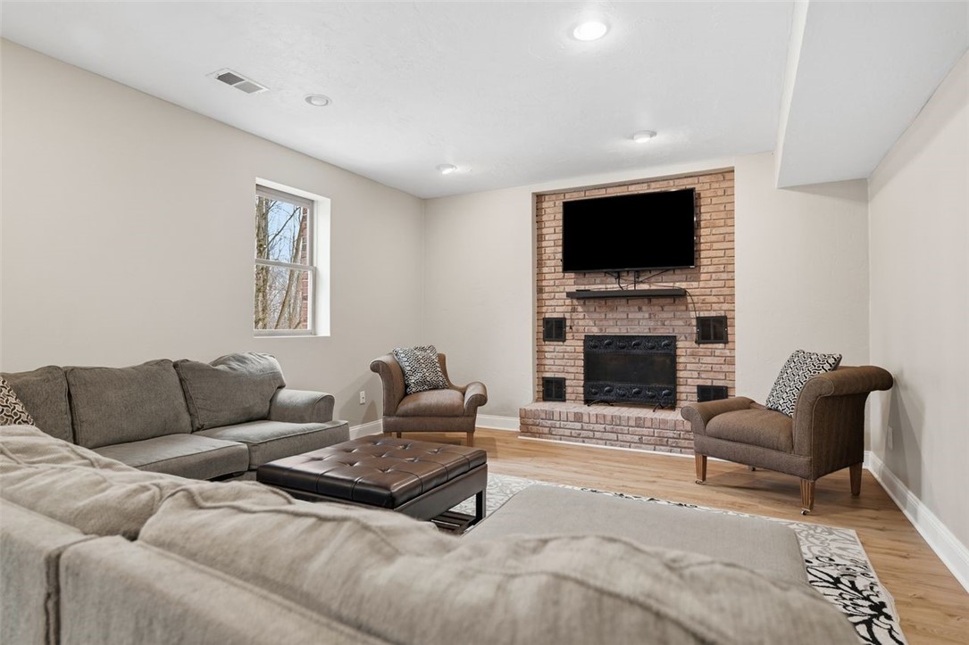 508 Hickory Ct